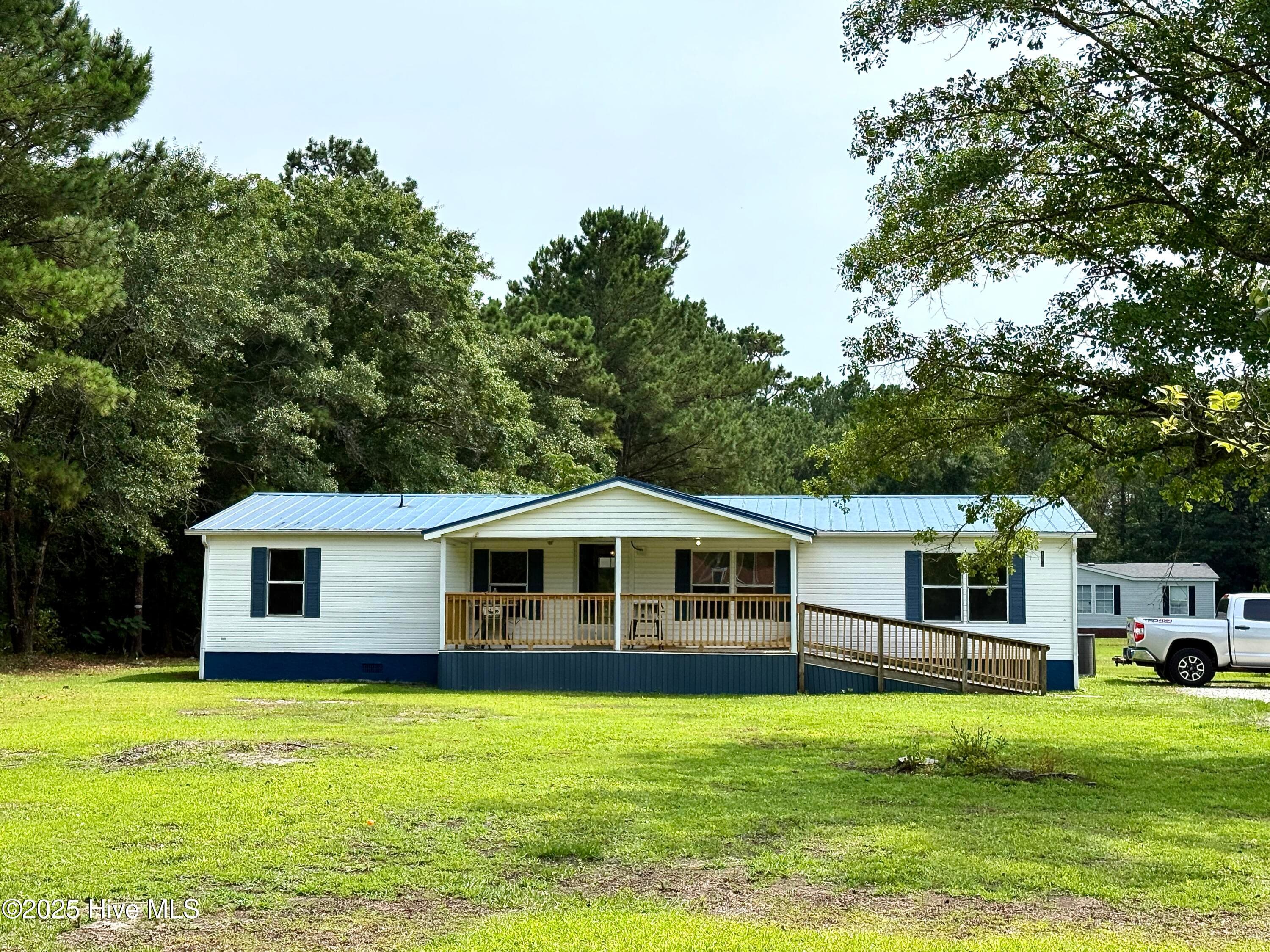Exterior of 184 Hardison Road, Holly Ridge, NC 28445