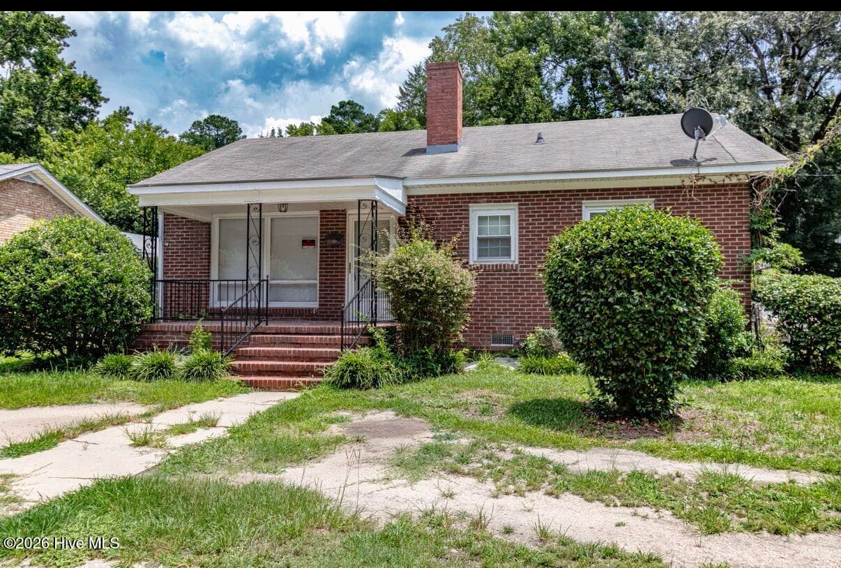 Front of 1209 Sycamore Road, Kinston, NC 28501