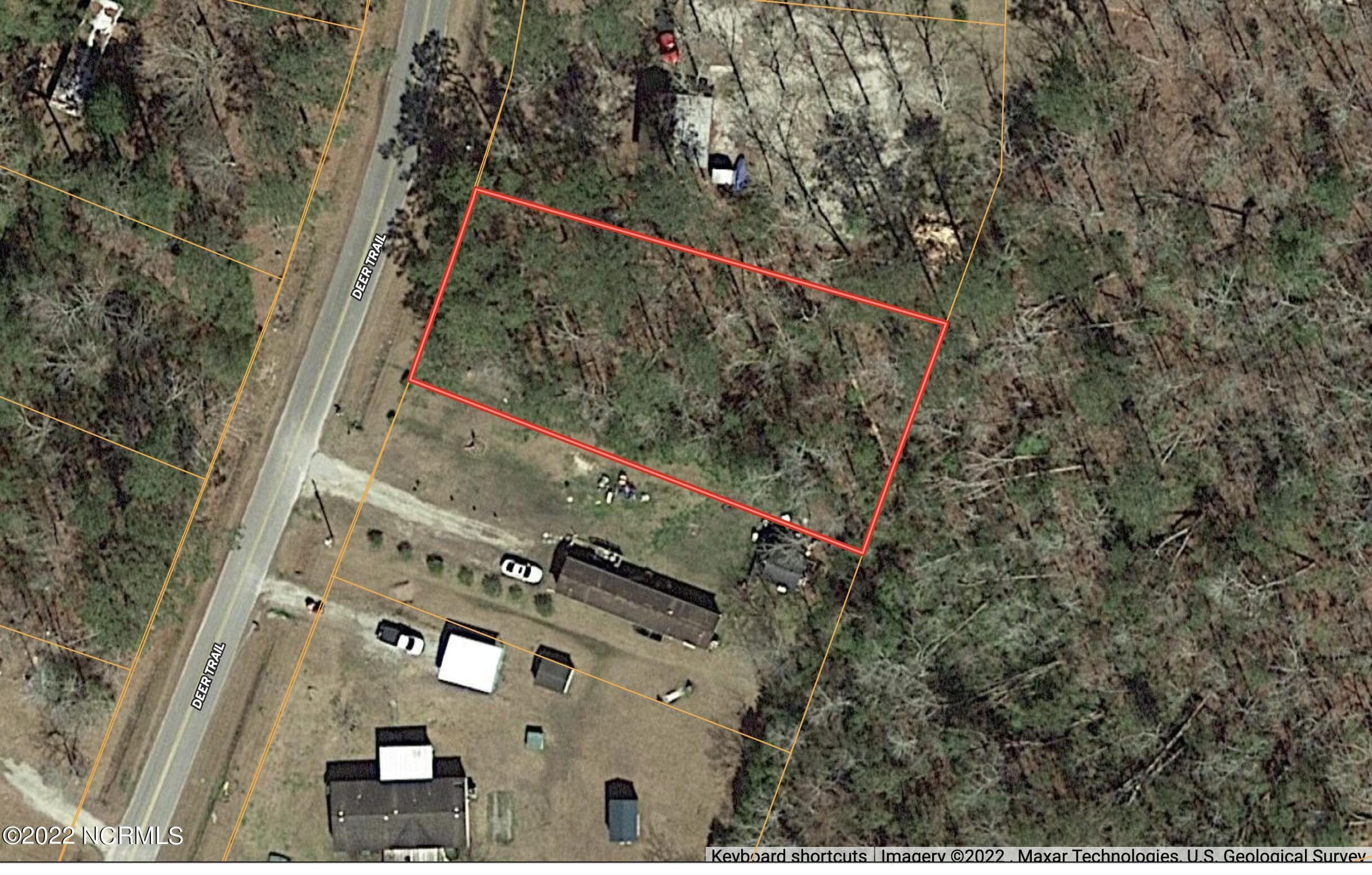Front of 126 34 Deer Trail, Beaufort, NC 28516