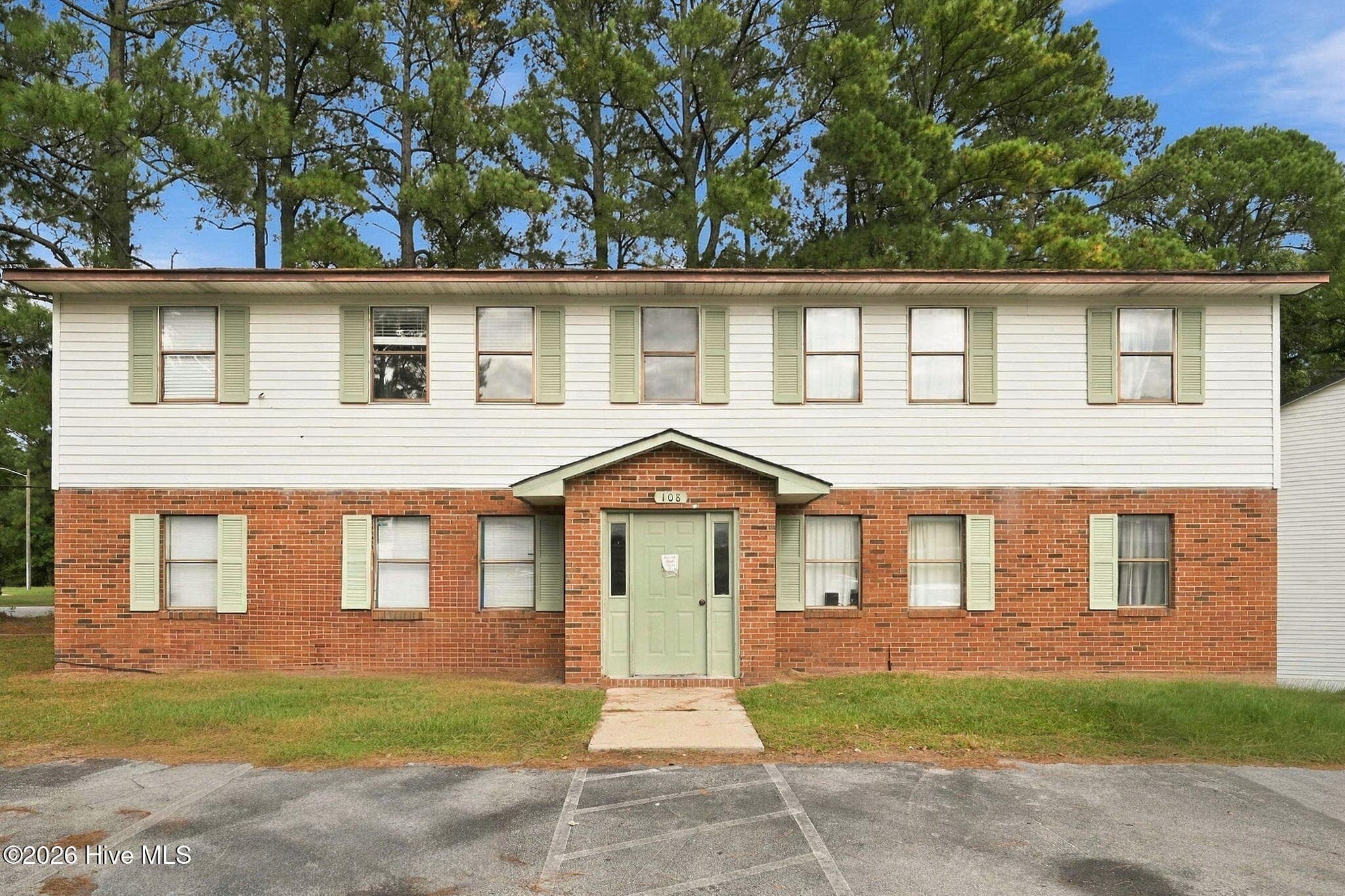Front of 108 Ravenwood Drive, Jacksonville, NC 28546
