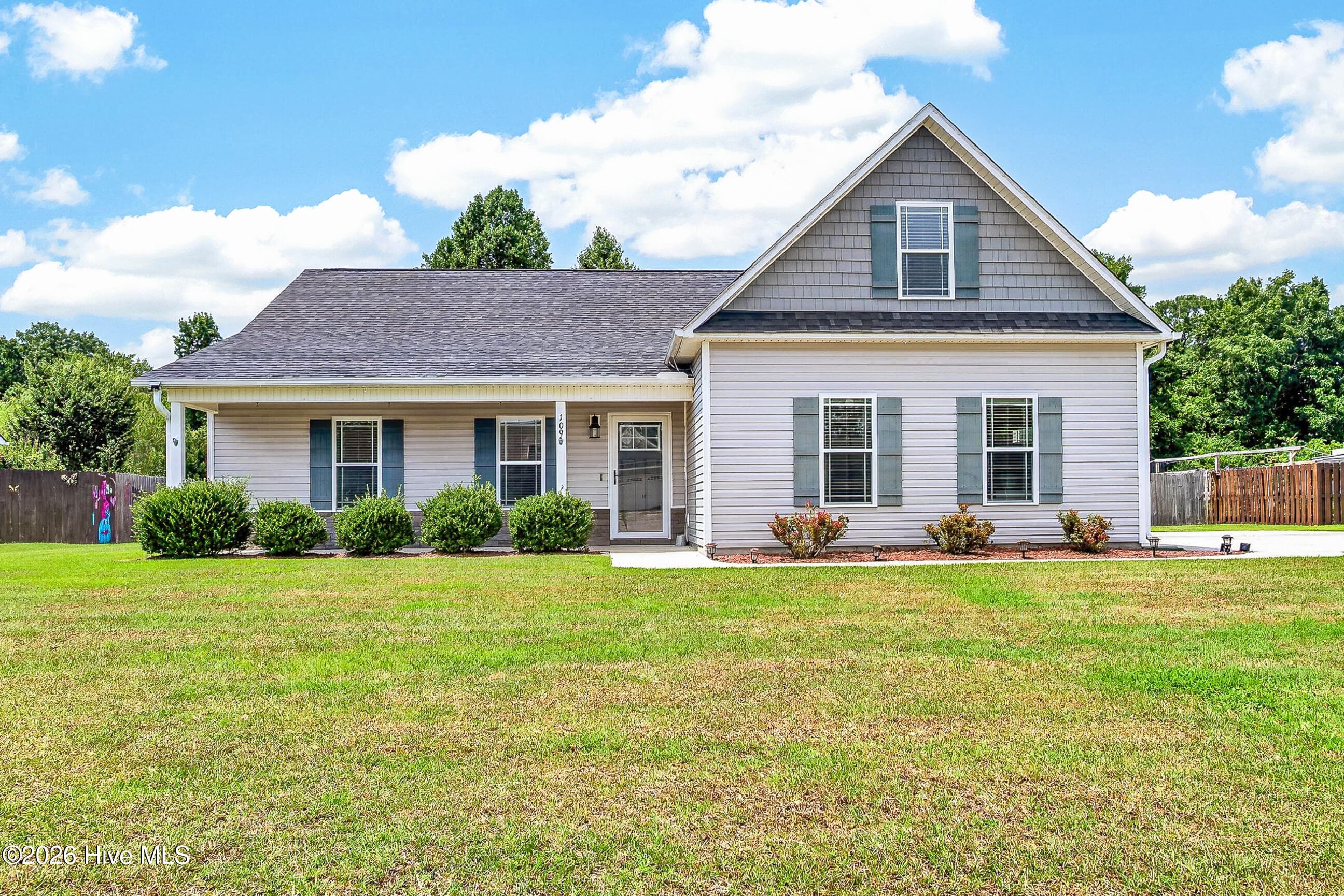 Front of 109 Pembury Way, Richlands, NC 28574