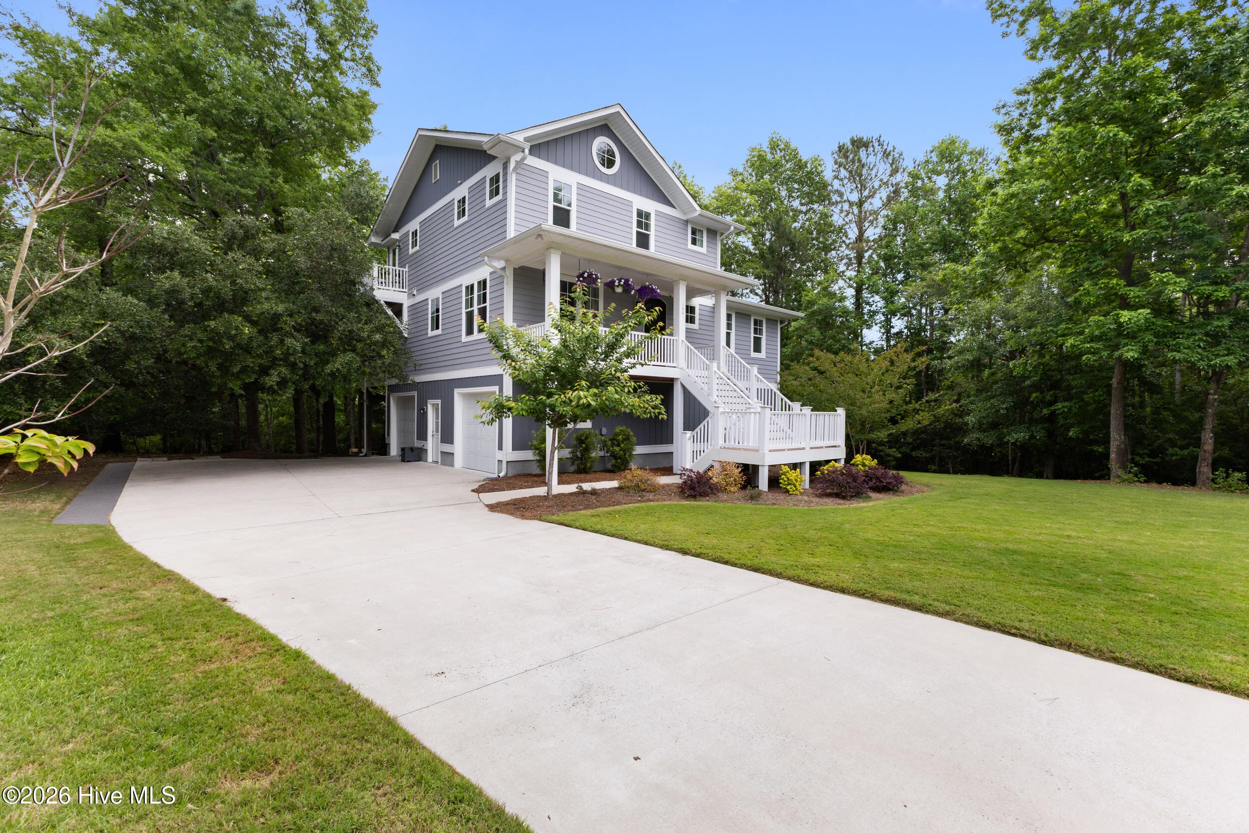Front of 104 W High Bluff Drive, Hampstead, NC 28443