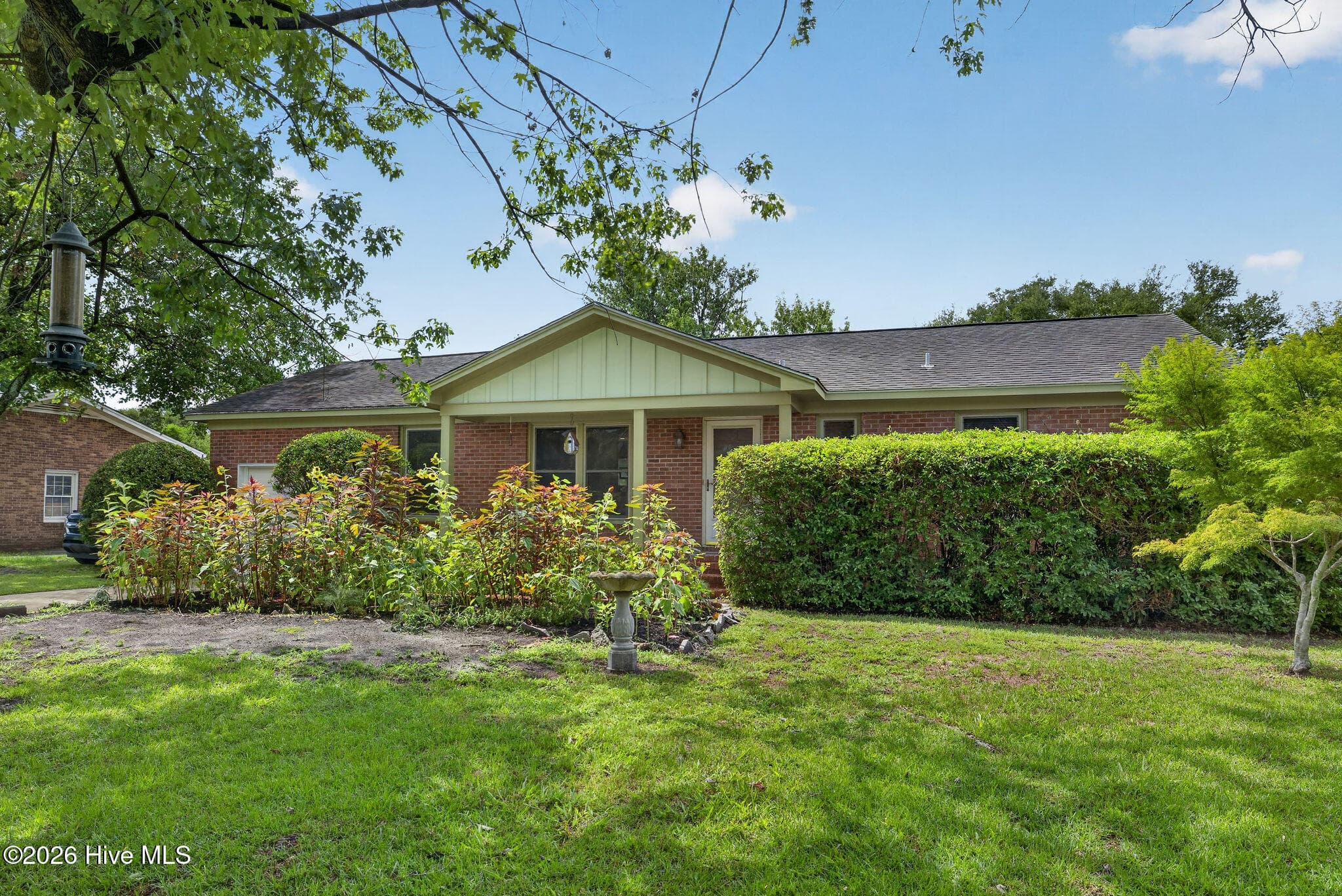 Front of 5010 Lord Tennyson Road, Wilmington, NC 28405