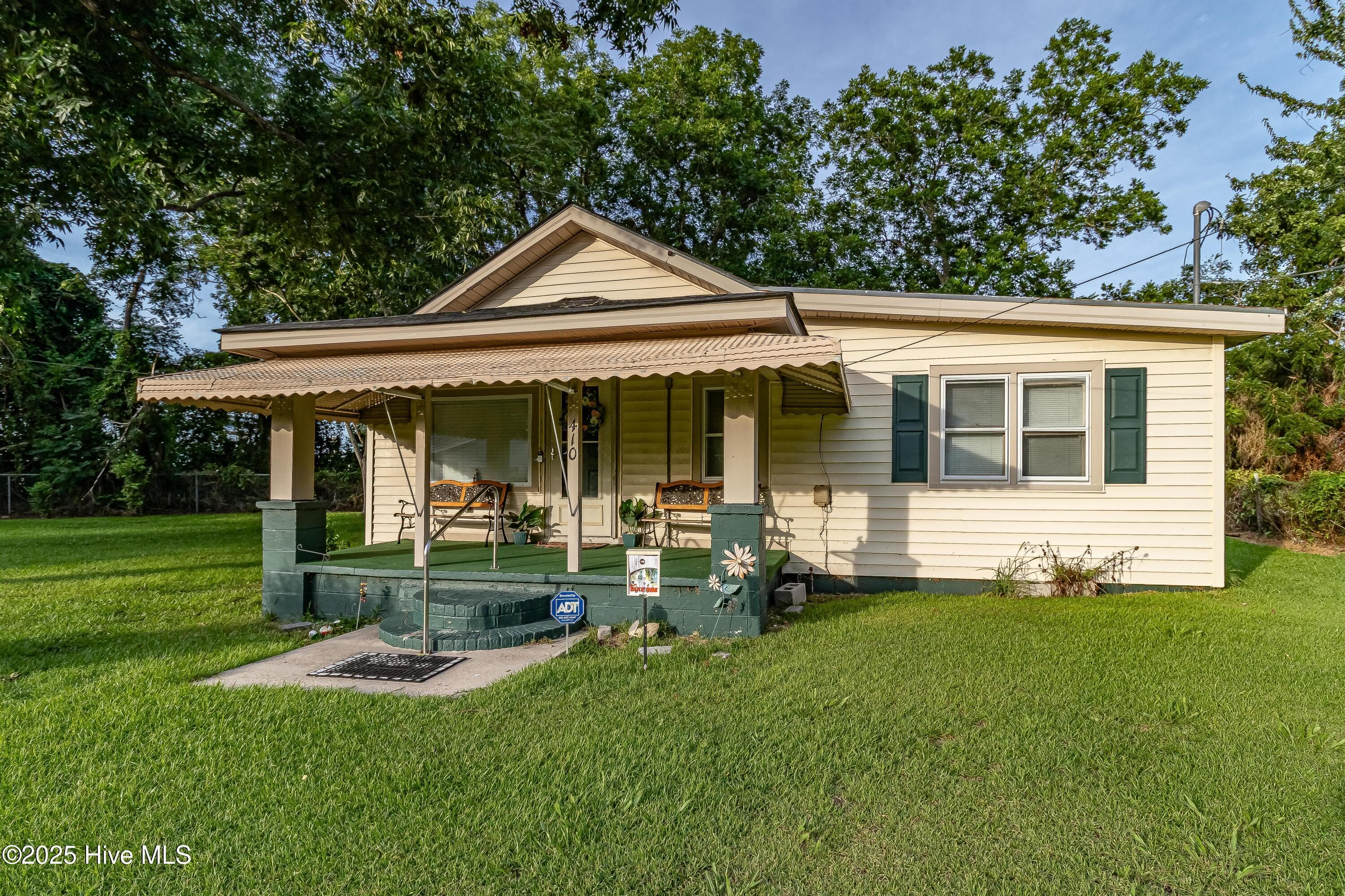 Front of 410 Brown Drive, New Bern, NC 28560