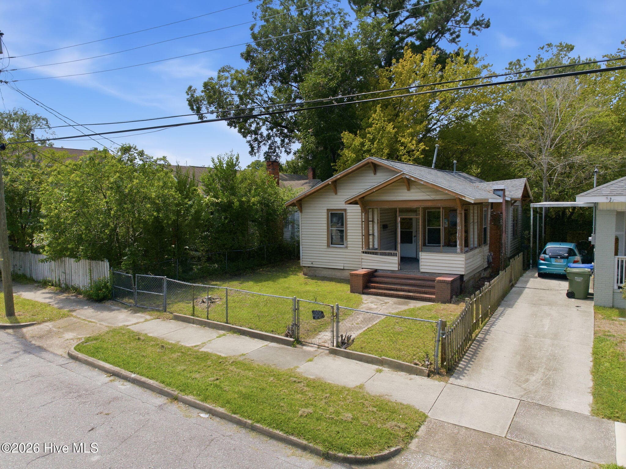 Front of 207 N 12th Street, Wilmington, NC 28401