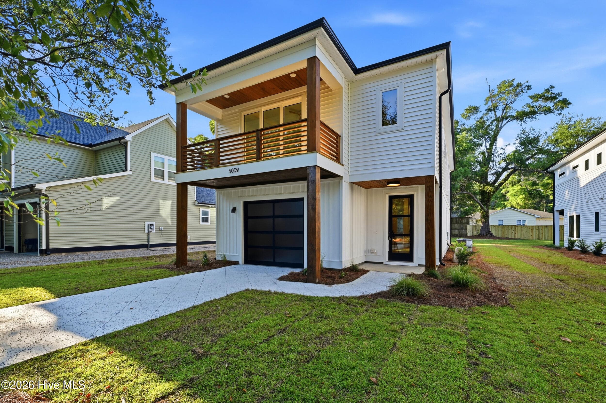 Exterior of 5009 Peachtree Avenue, Wilmington, NC 28403
