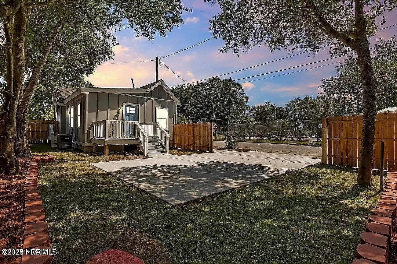 Front of 800 S 9th Street, Wilmington, NC 28401