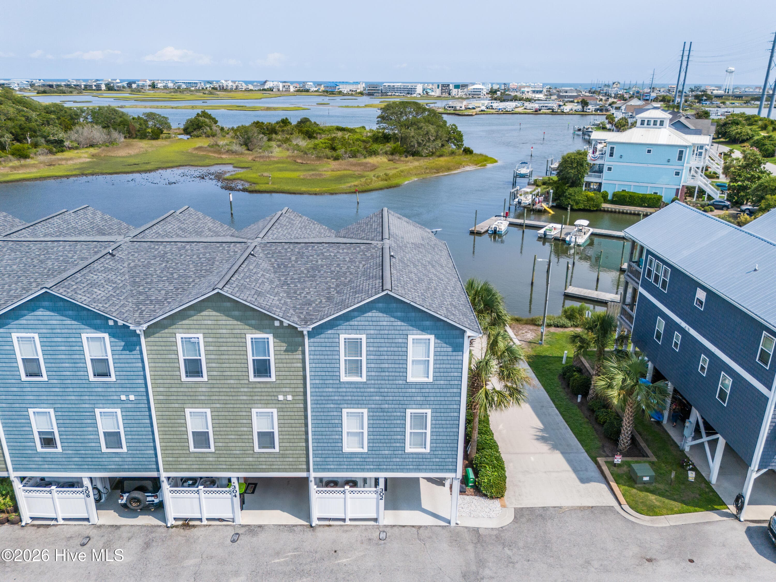 Exterior of 302 Vesta Court, Surf City, NC 28445