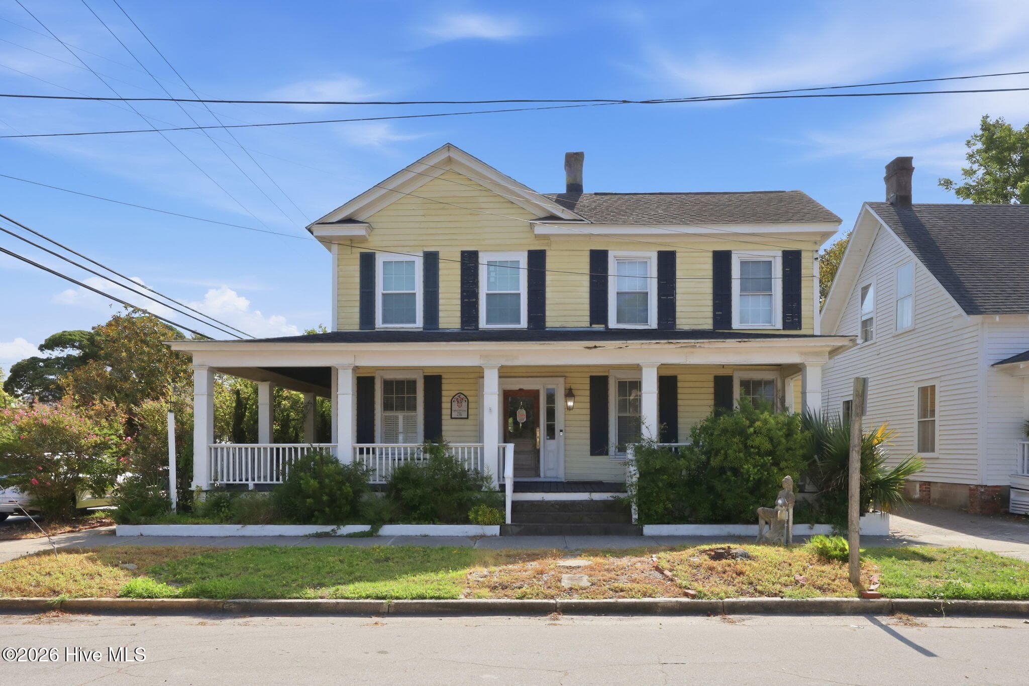 Exterior of 913 Bridges Street, Morehead City, NC 28557
