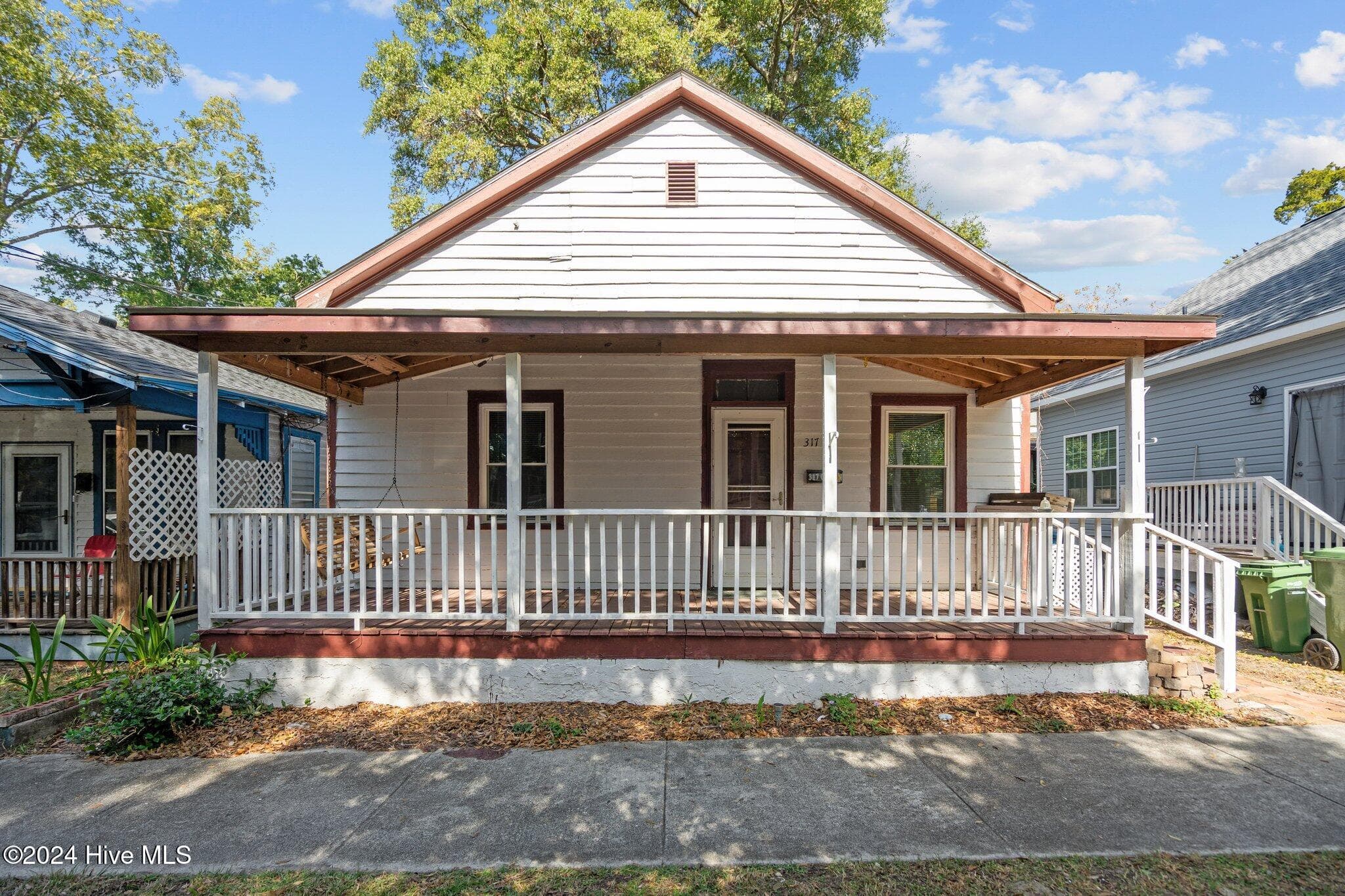 Front of 317 Queen Street, Wilmington, NC 28401