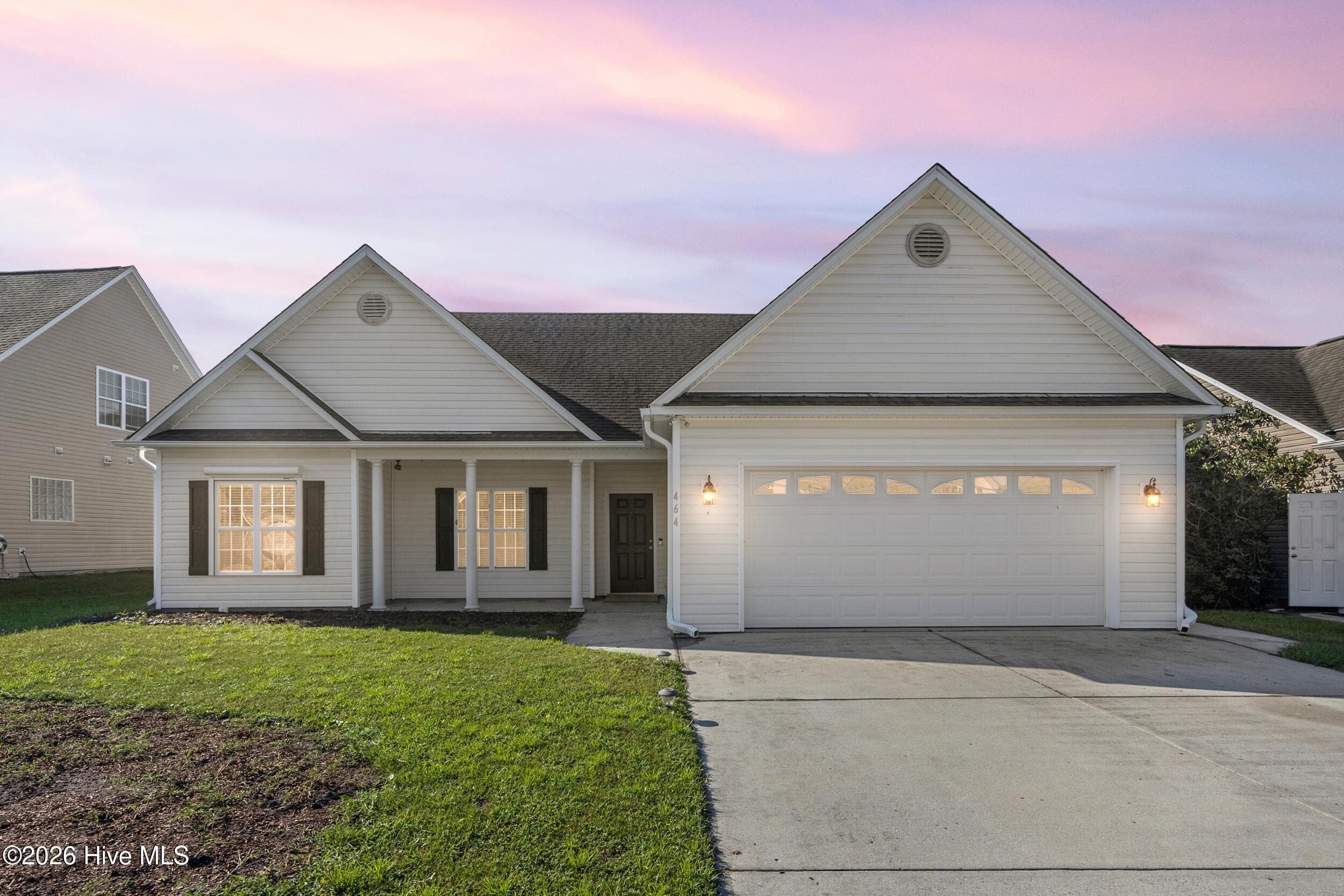 Front of 464 Vallie Lane, Wilmington, NC 28412