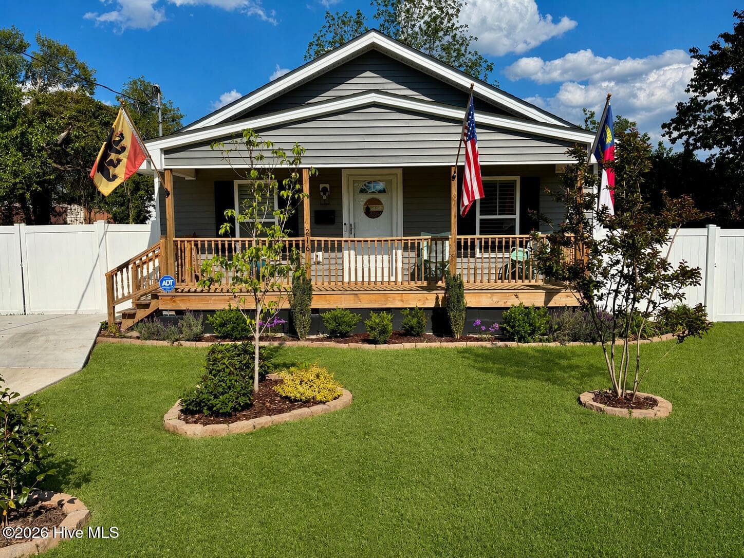 Front of 216 Jones Street, New Bern, NC 28562