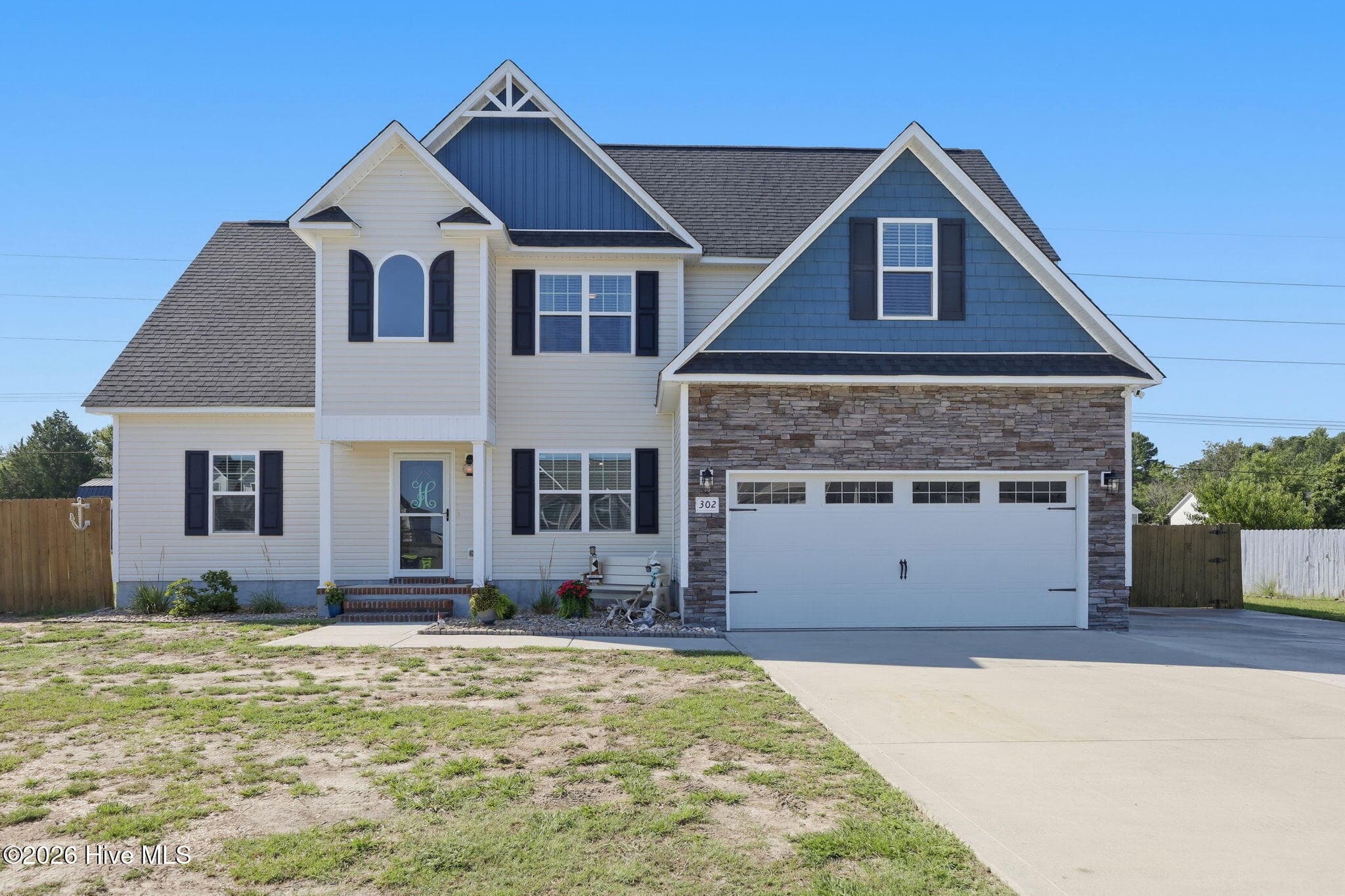 Front of 302 White Dove Drive, Hubert, NC 28539