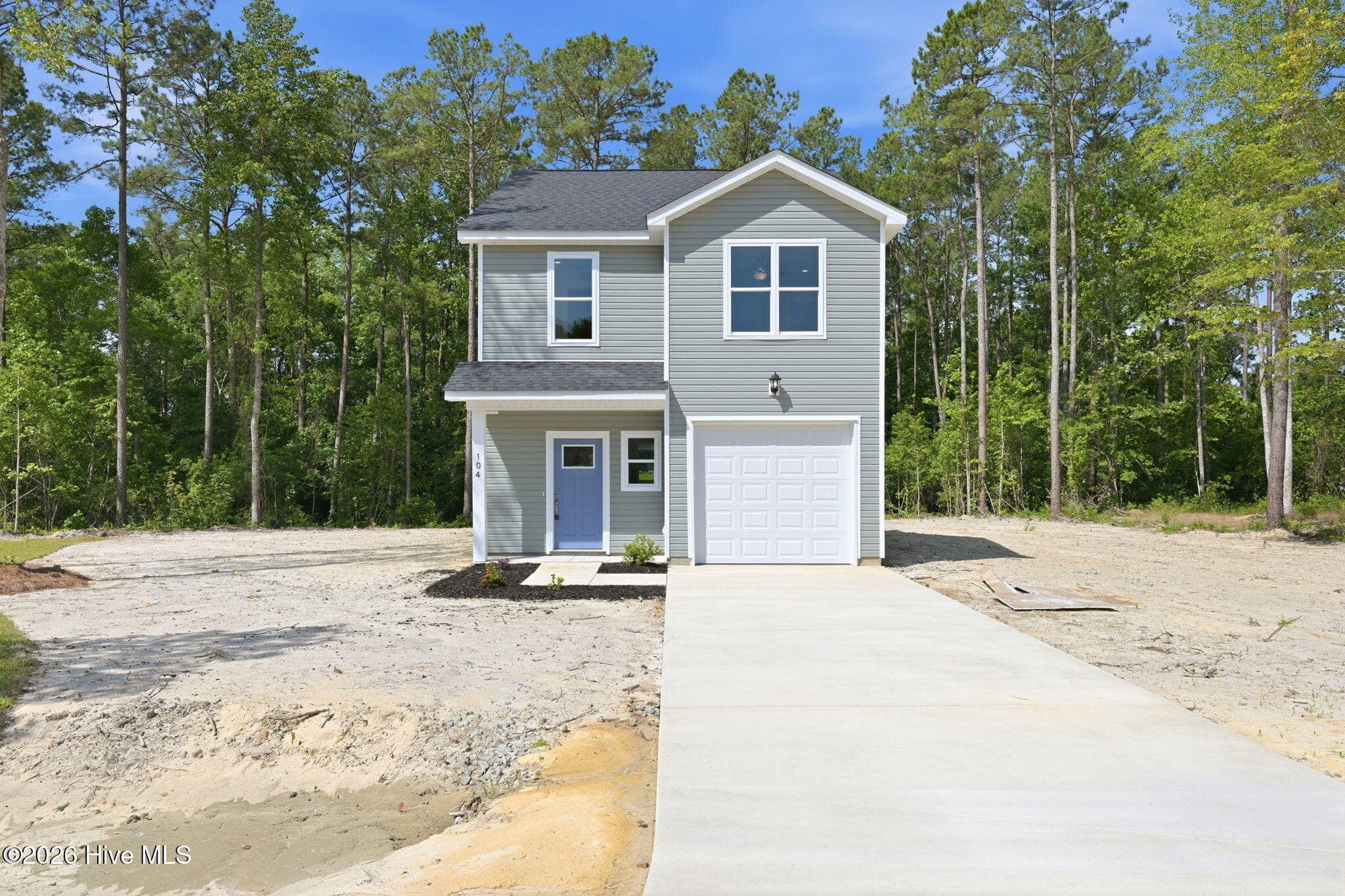 Front of 104 Palm Circle, Havelock, NC 28532