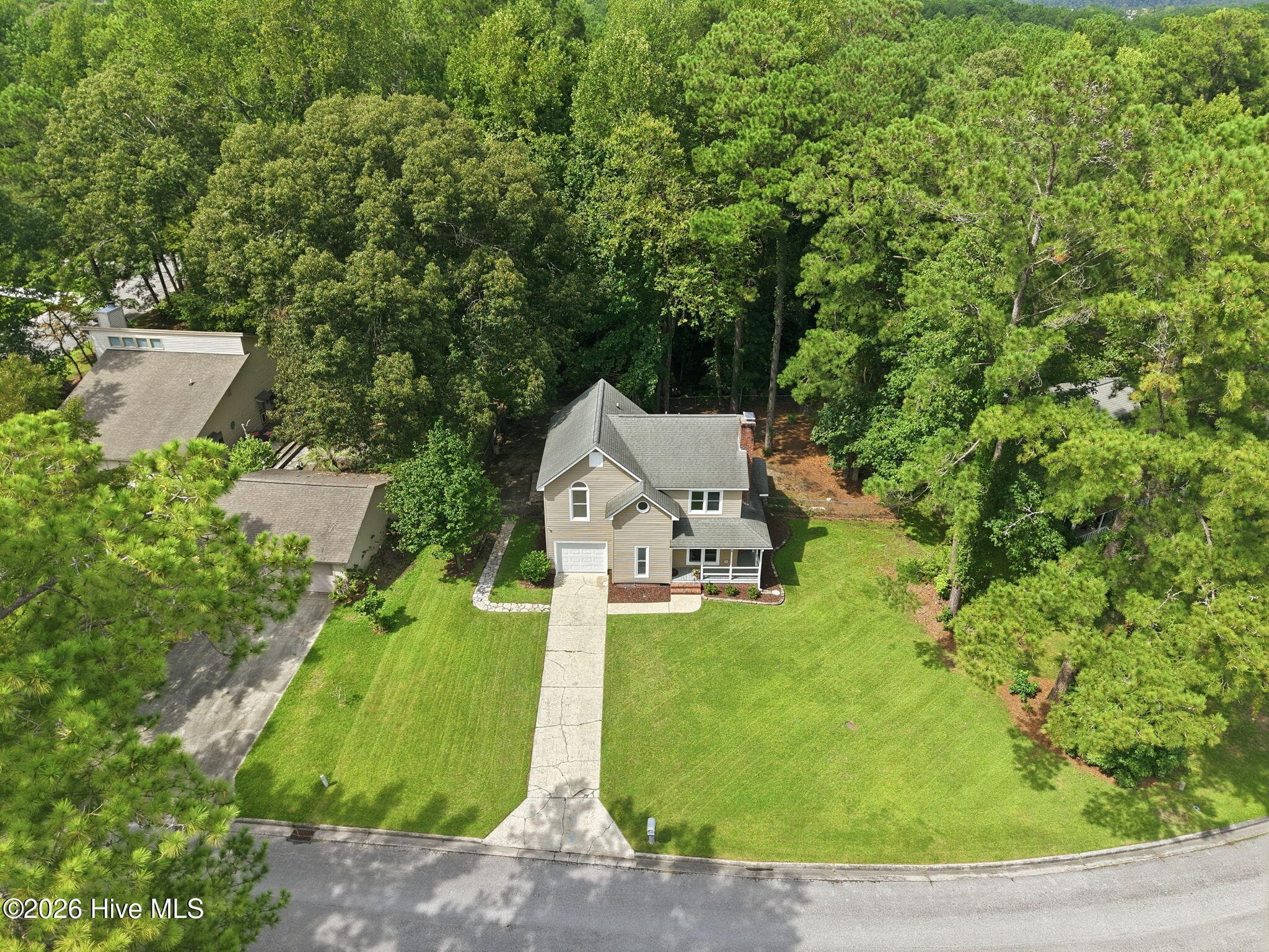 Front of 128 Robinhood Drive, Jacksonville, NC 28546