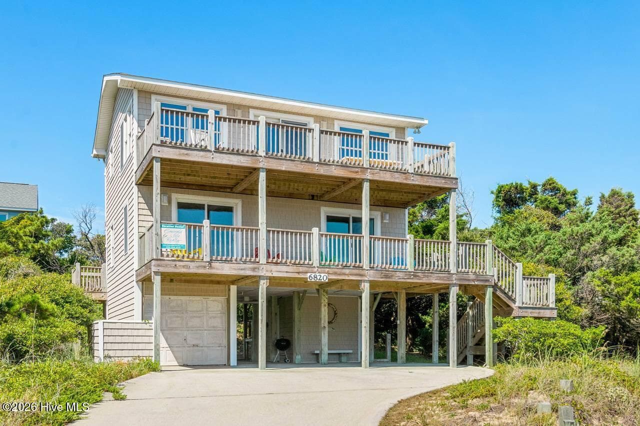 Front of 6820 Ocean Drive, Emerald Isle, NC 28594