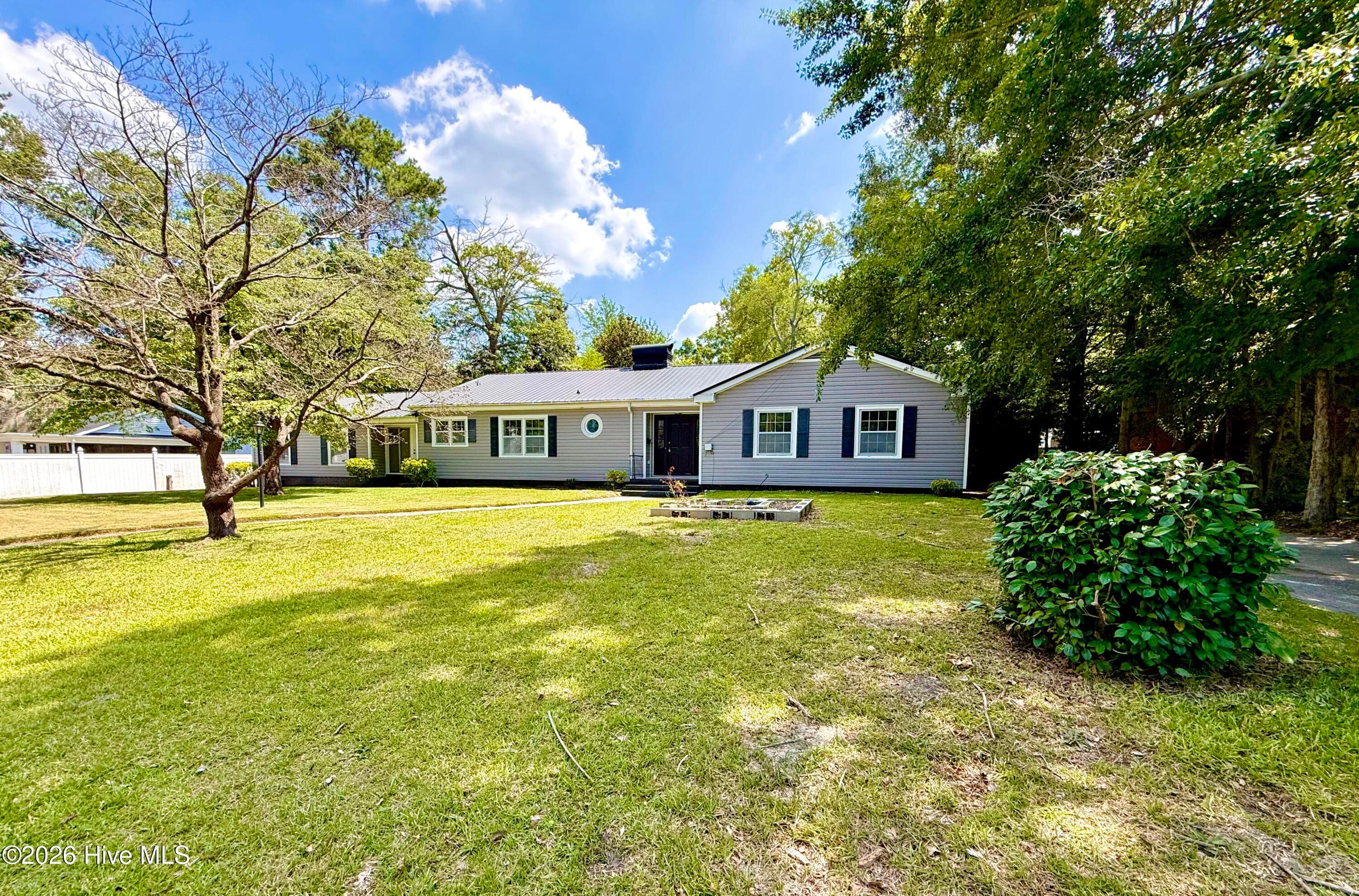 Front of 403 Wilson Avenue, Kinston, NC 28501