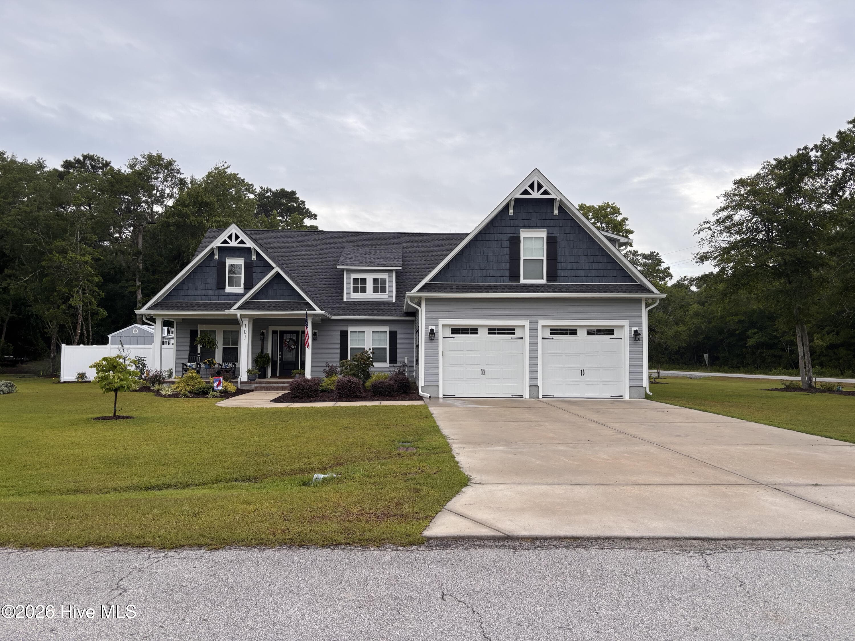 Front of 101 Beaver Trail, Hubert, NC 28539