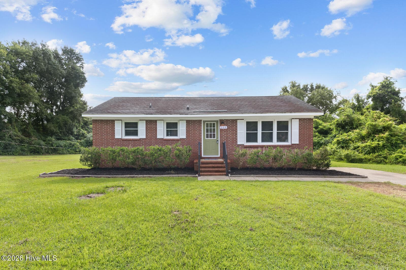 Front of 209 Diane Drive, Jacksonville, NC 28540