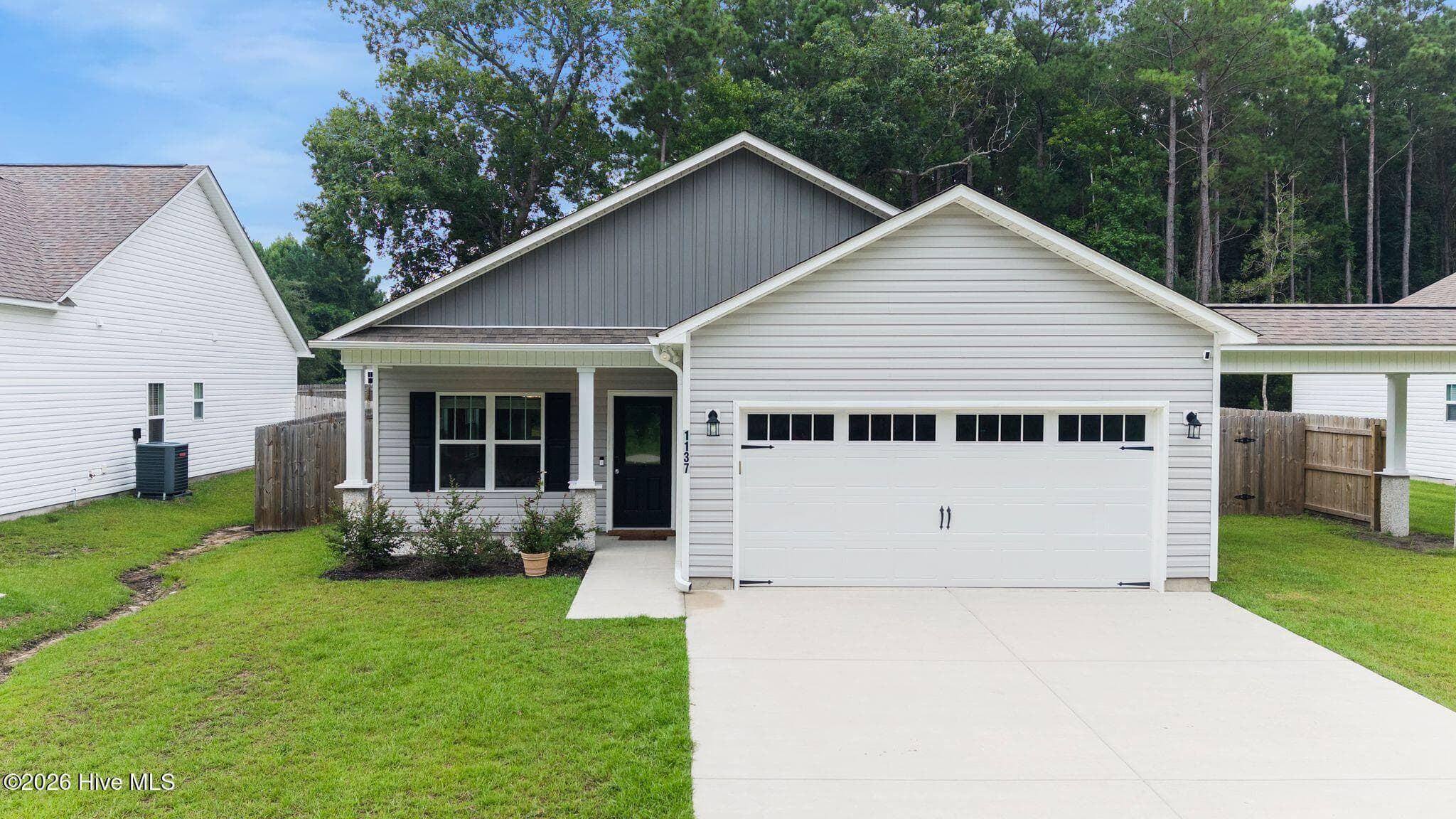 Front of 1137 Dan Owen Drive, Hampstead, NC 28443