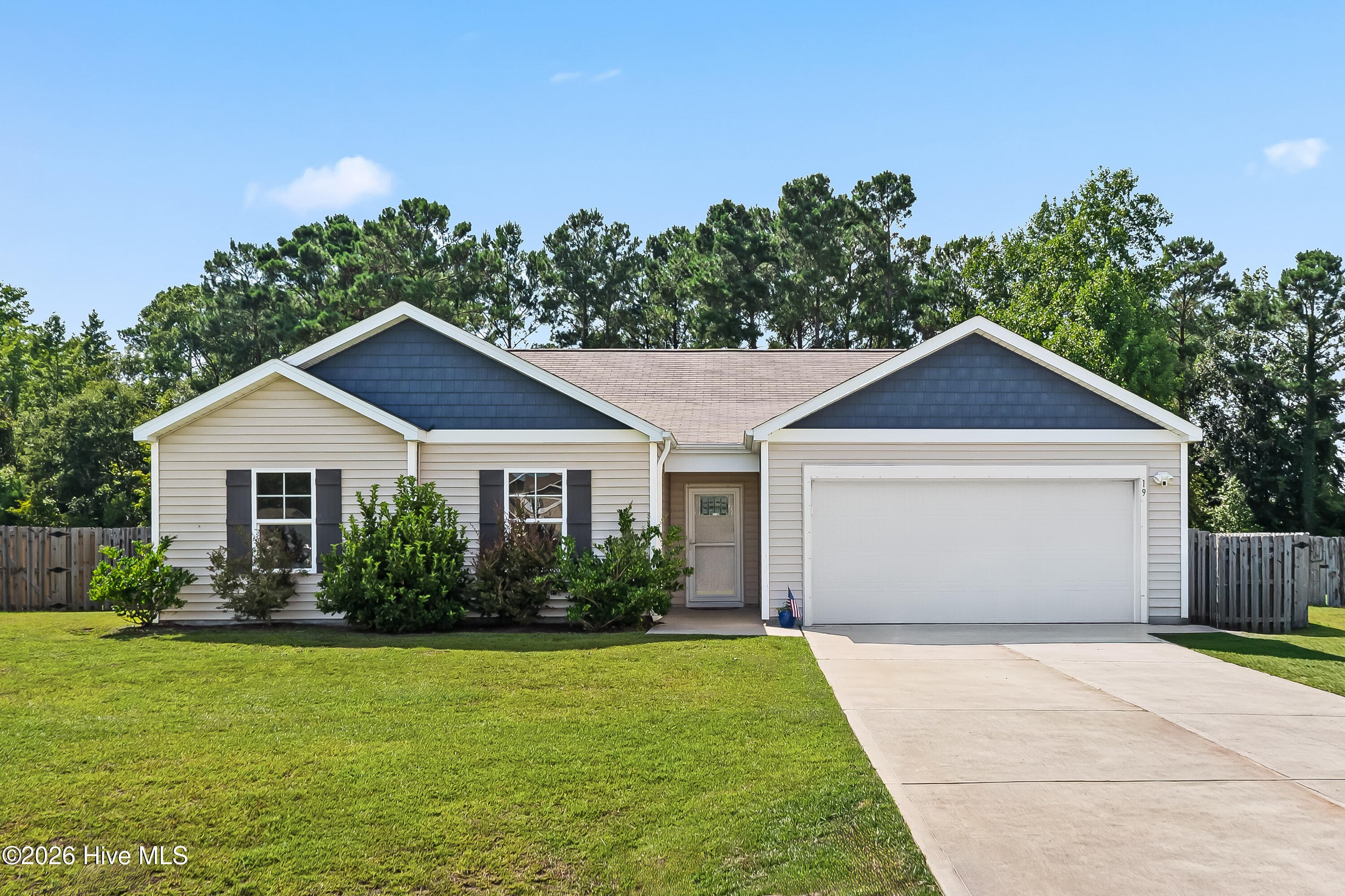 Exterior of 19 Evian Court, Hampstead, NC 28443