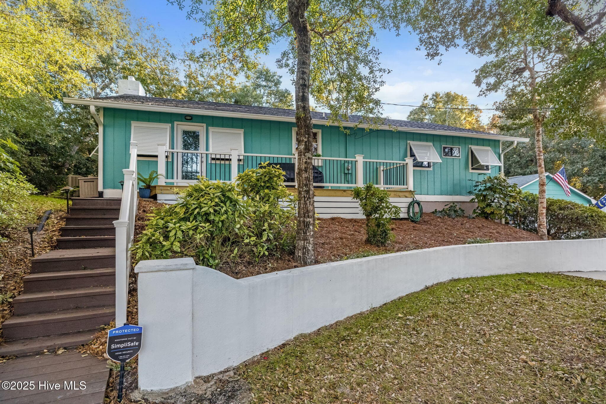 Front of 201 Hoop Pole Creek Drive, Atlantic Beach, NC 28512