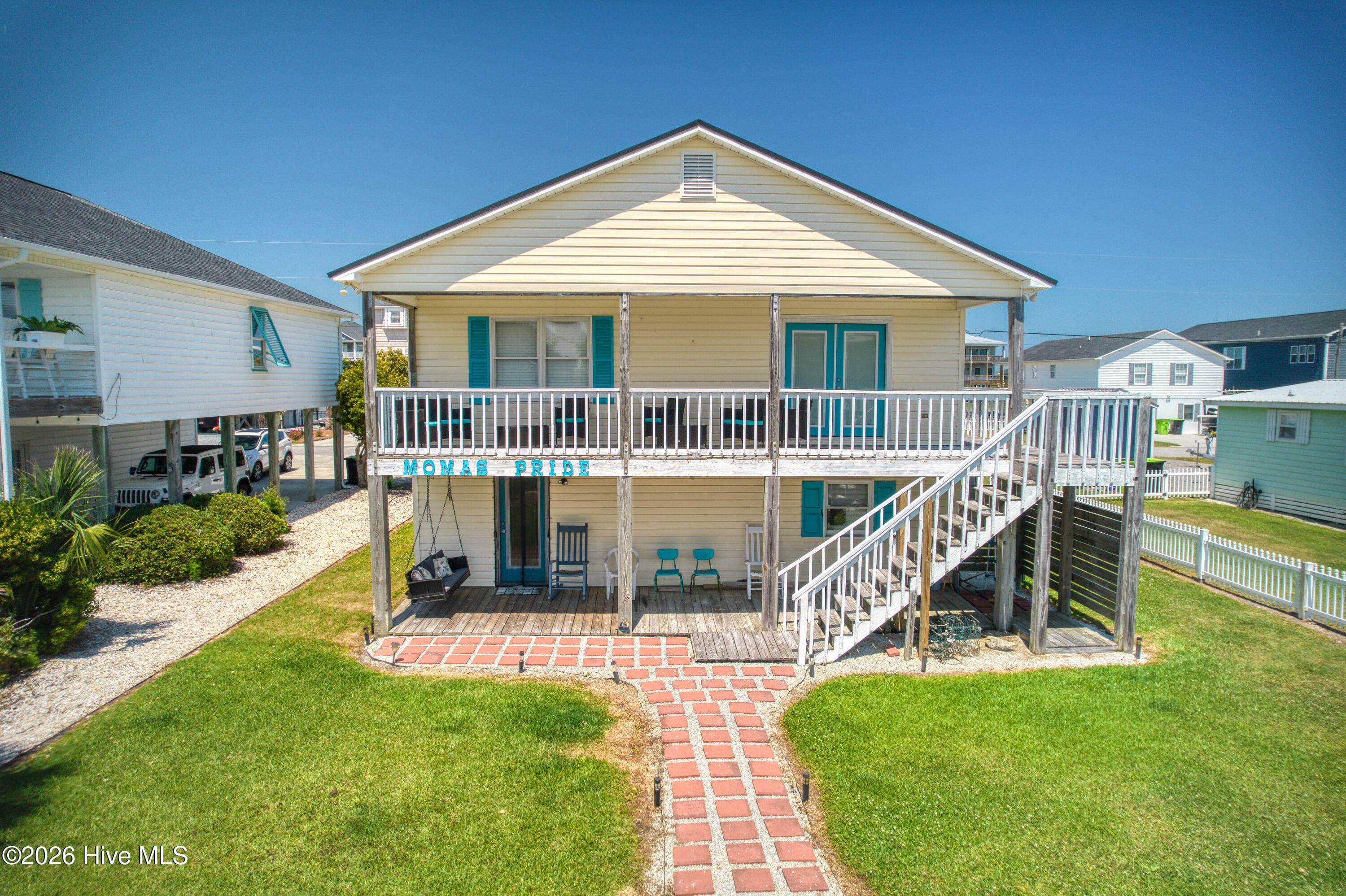 Exterior of 1041 1st Street, Surf City, NC 28445