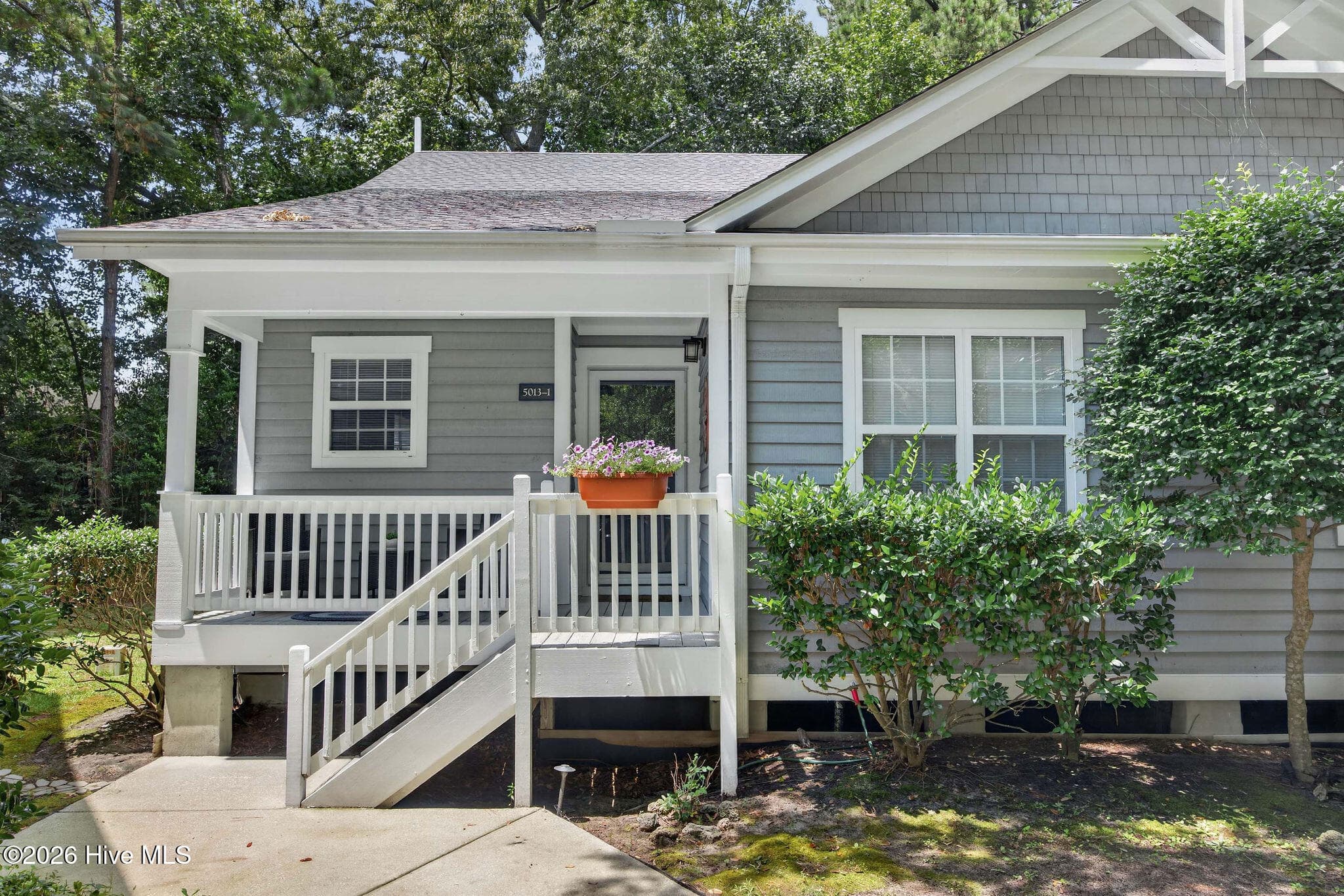 Front of 5013 Hewletts Run 1, Wilmington, NC 28409