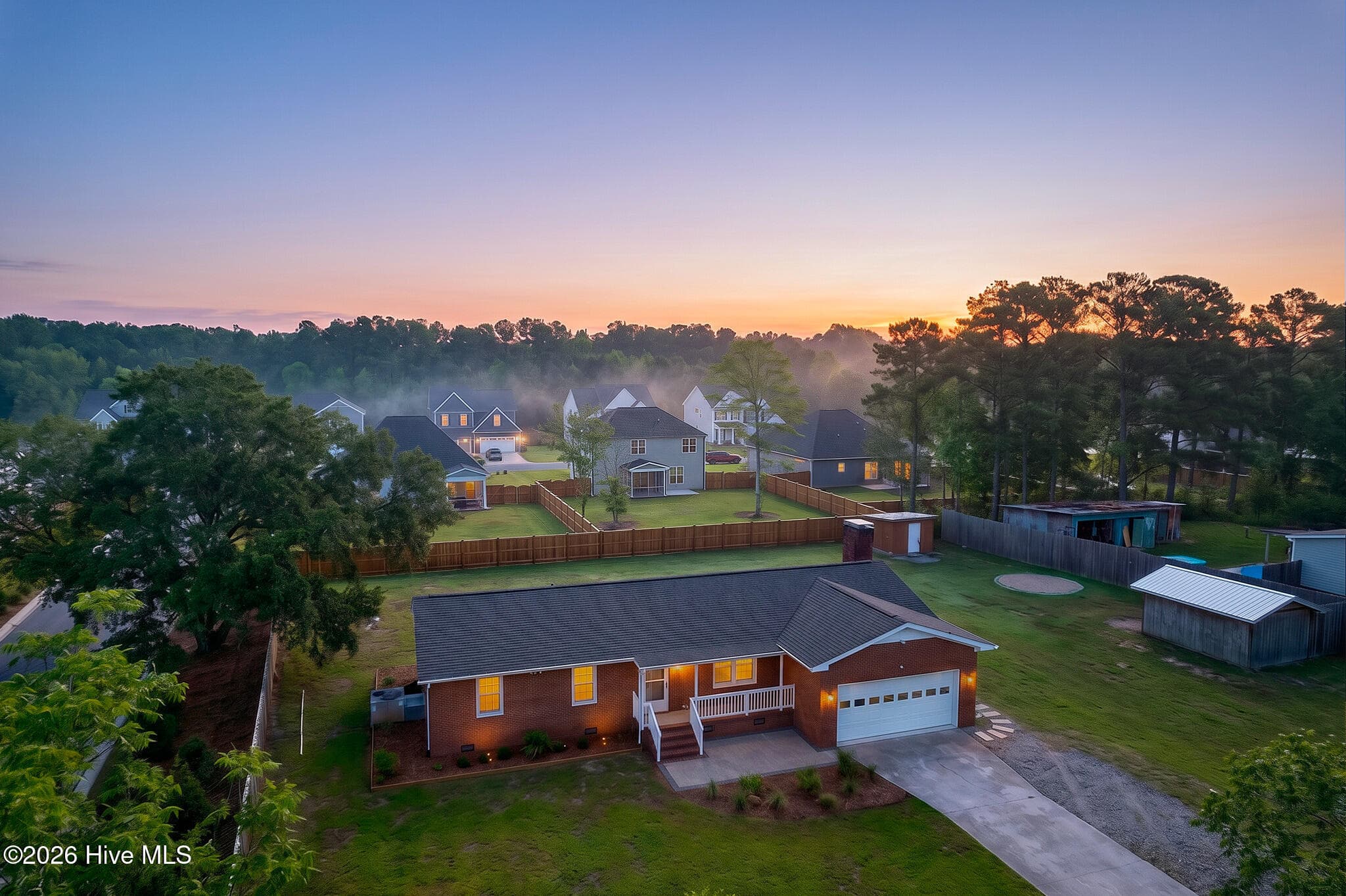 Front of 685 Edens Lane, Hampstead, NC 28443
