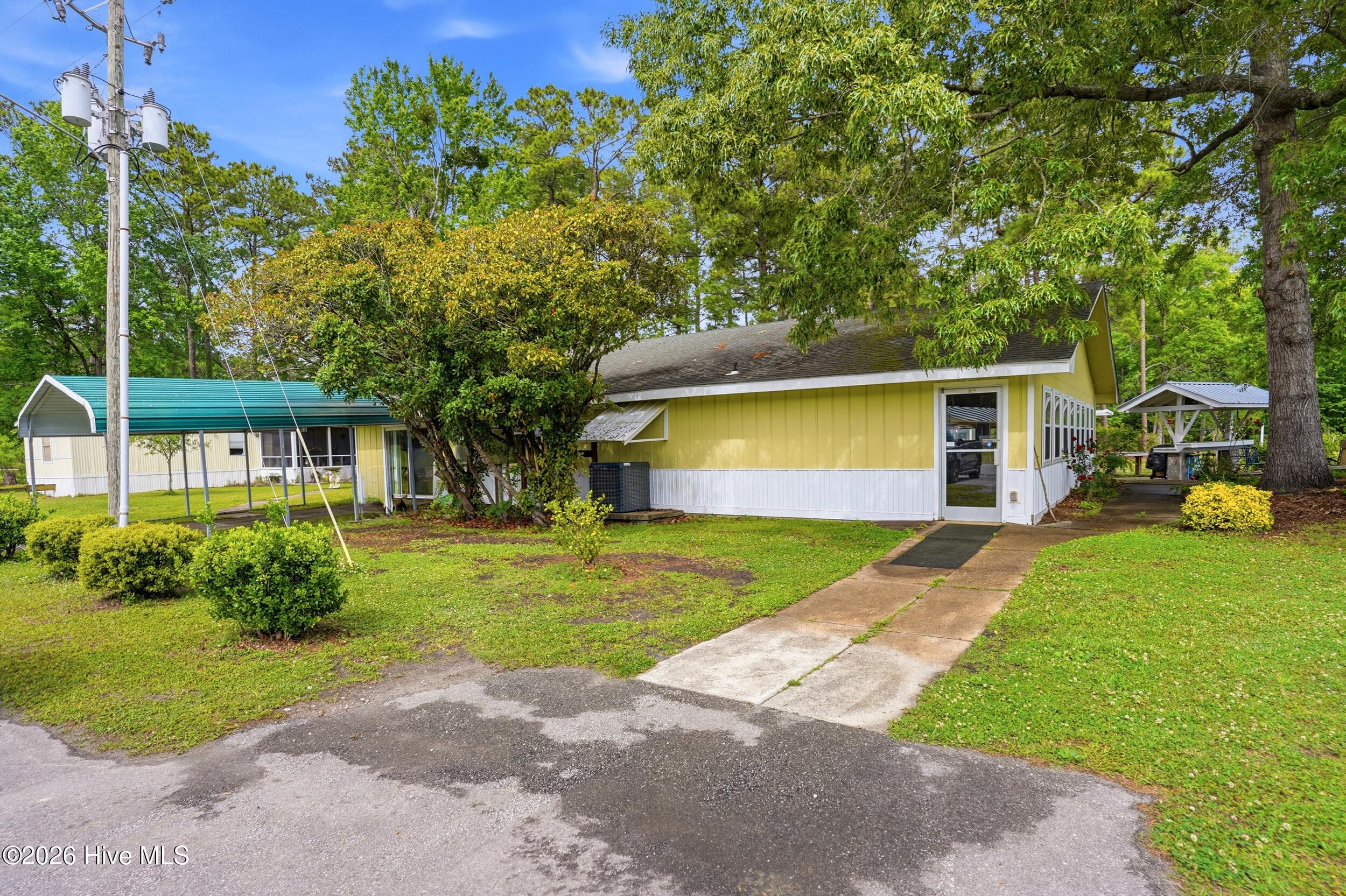 Front of 2051/2061 Dawson Cabin Road, Jacksonville, NC 28540