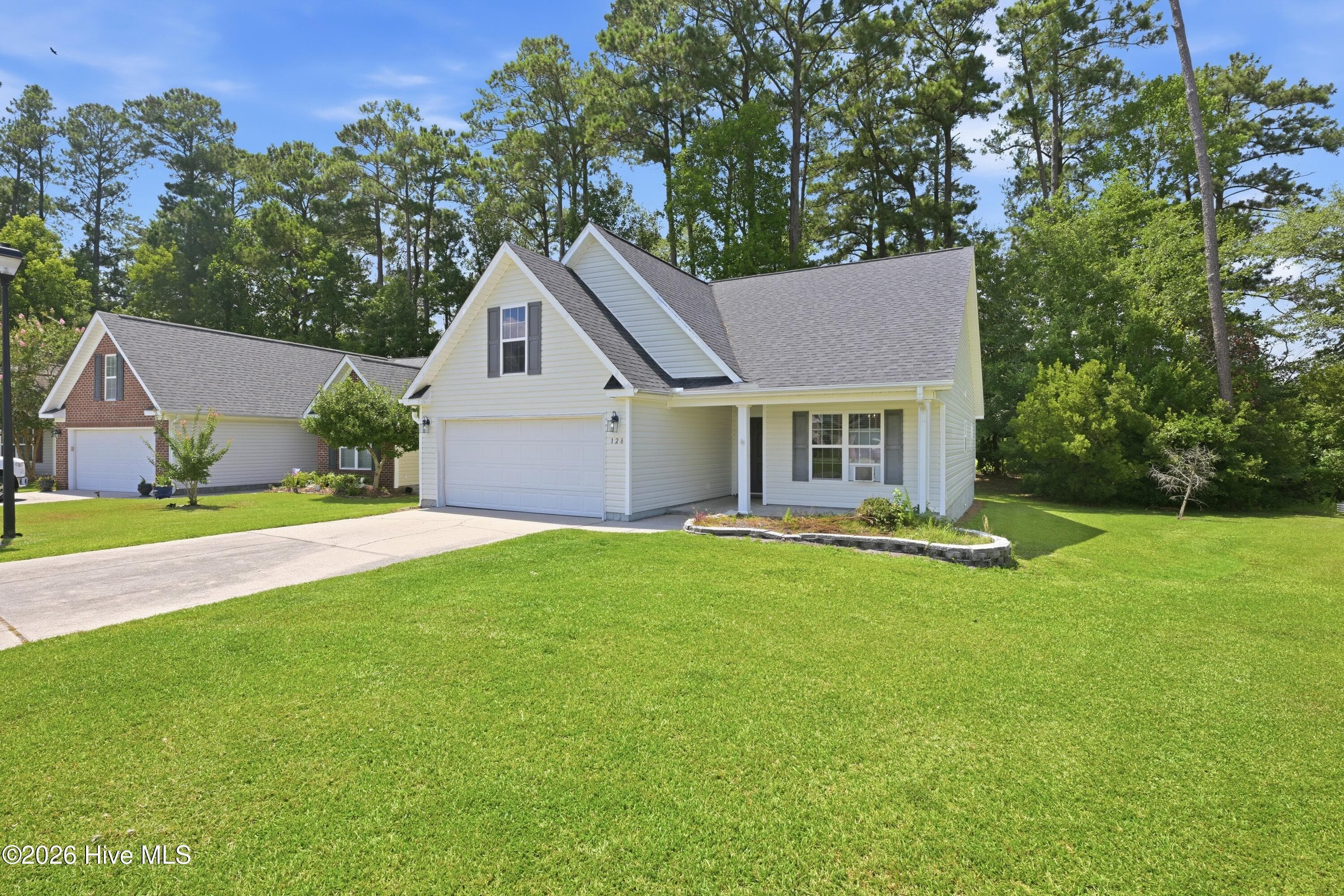 Front of 128 Bermuda View, New Bern, NC 28560