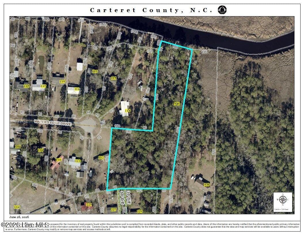 Front of 940 Lightwood Drive, Newport, NC 28570
