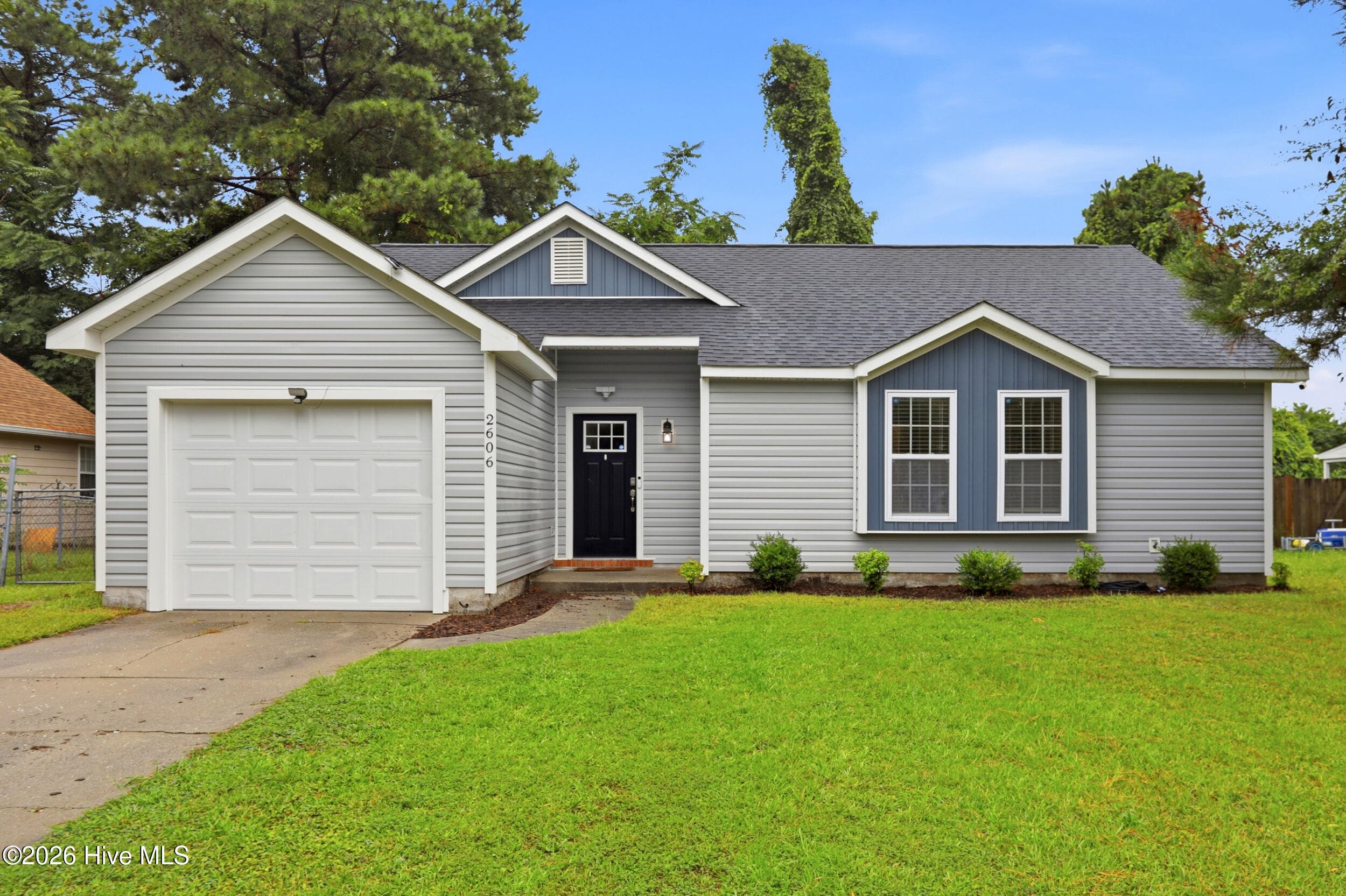 Exterior of 2606 Idlebrook Circle, Midway Park, NC 28544