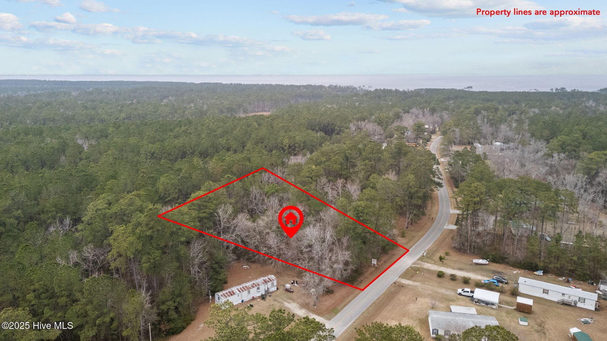 Front of 117 Deer Trail, Beaufort, NC 28516