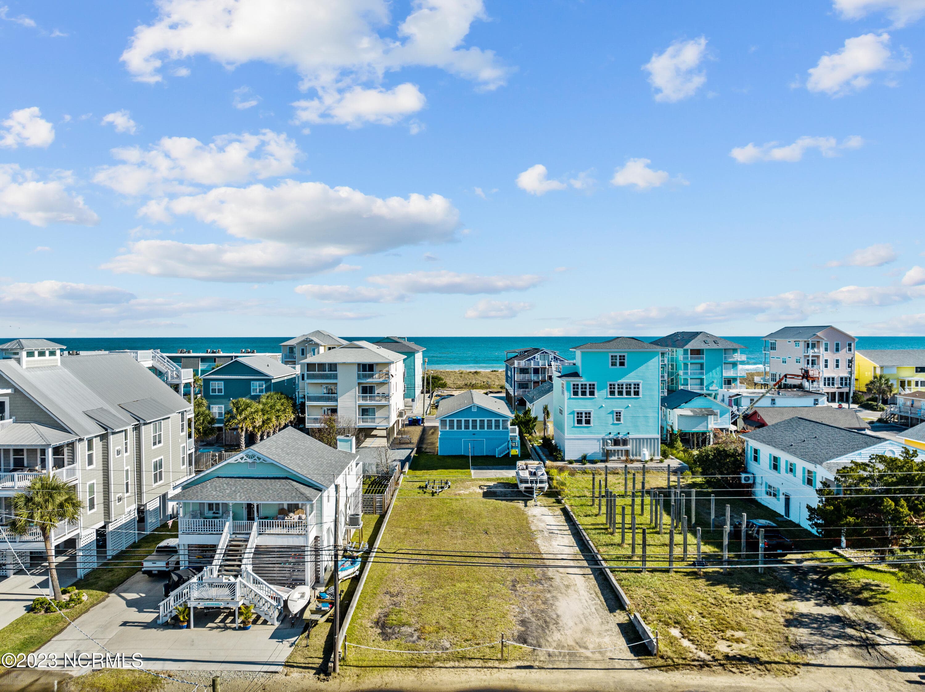 Front of 906 14 Canal Drive, Carolina Beach, NC 28428