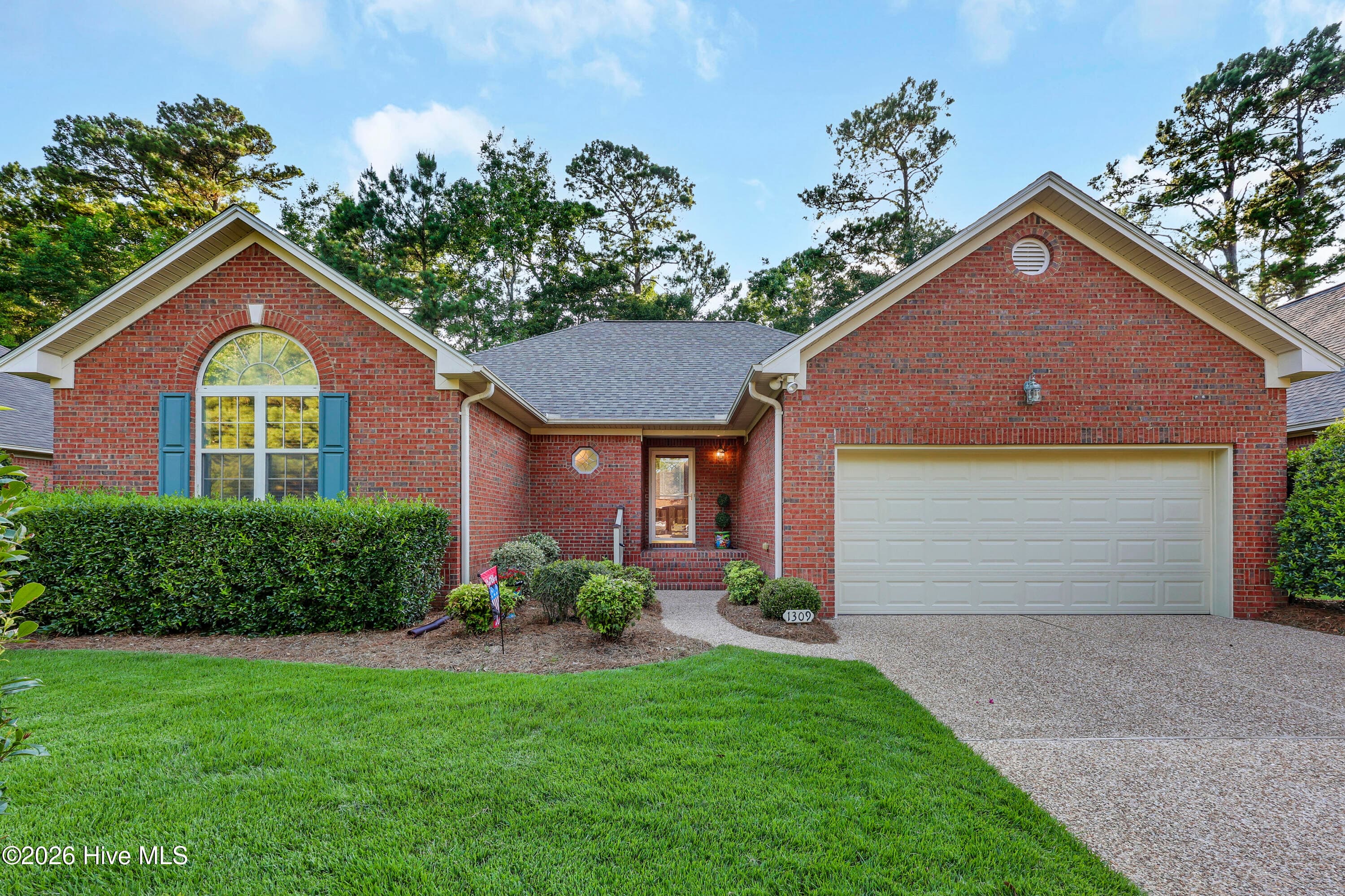 Front of 1309 Brookside Gardens Drive, Wilmington, NC 28411