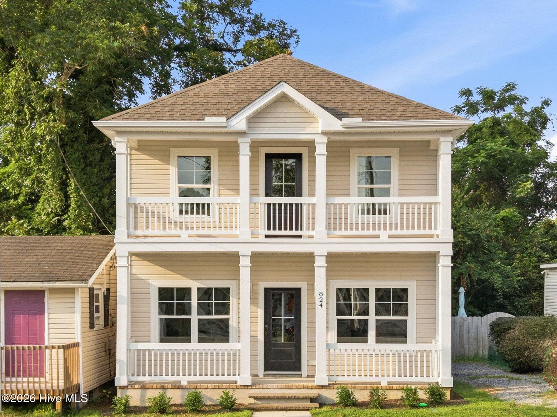 Front of 824 Hanover Street, Wilmington, NC 28401