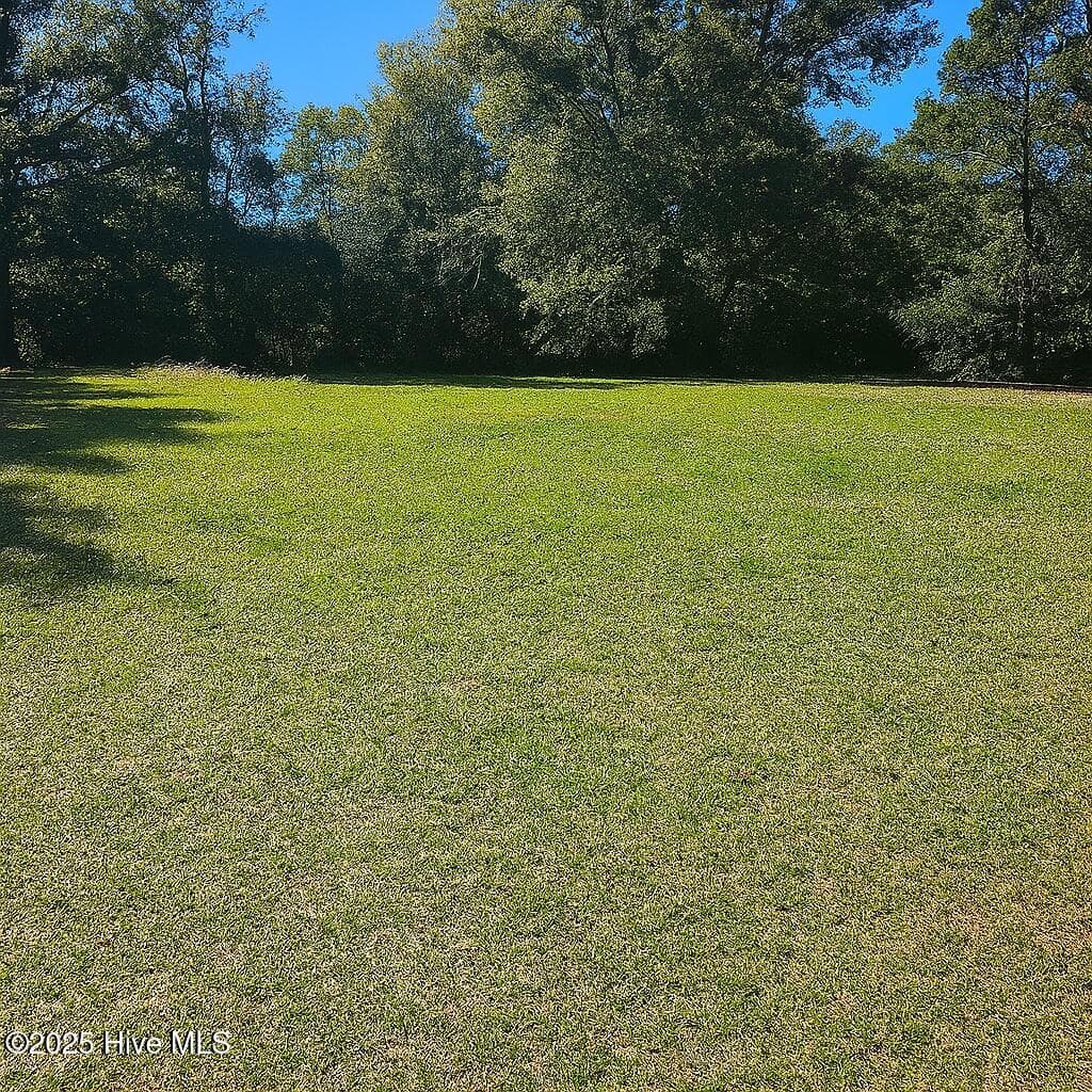 Front of 114 Old Farm Road, Hampstead, NC 28443