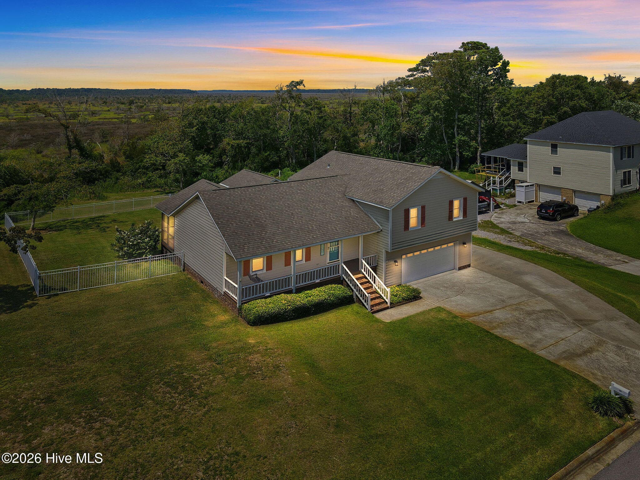 Front of 907 Oak Drive, Morehead City, NC 28557
