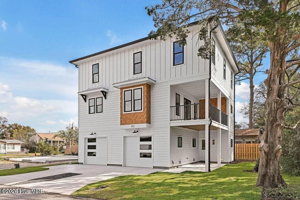 Front of 911 Fourth Street S B, Carolina Beach, NC 28428
