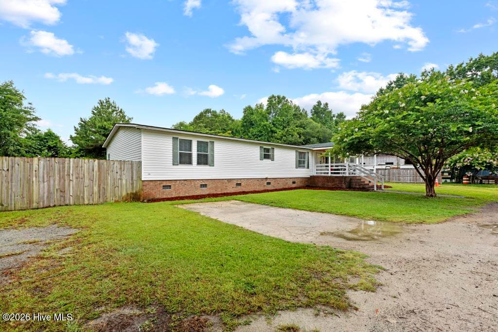 Front of 126 Elizabeth Drive E, Hubert, NC 28539