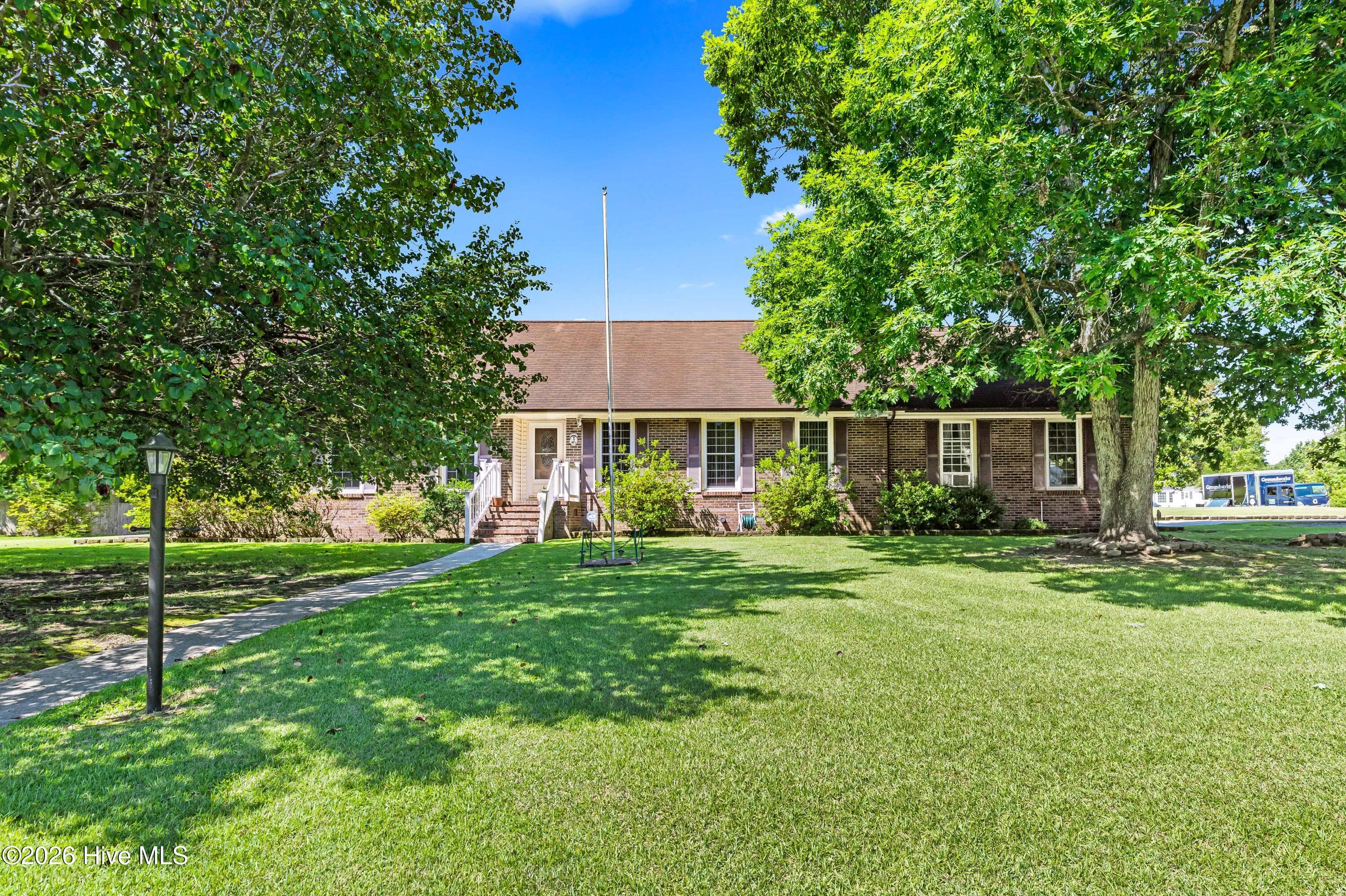 Front of 1110 Westmoreland Drive, Jacksonville, NC 28546