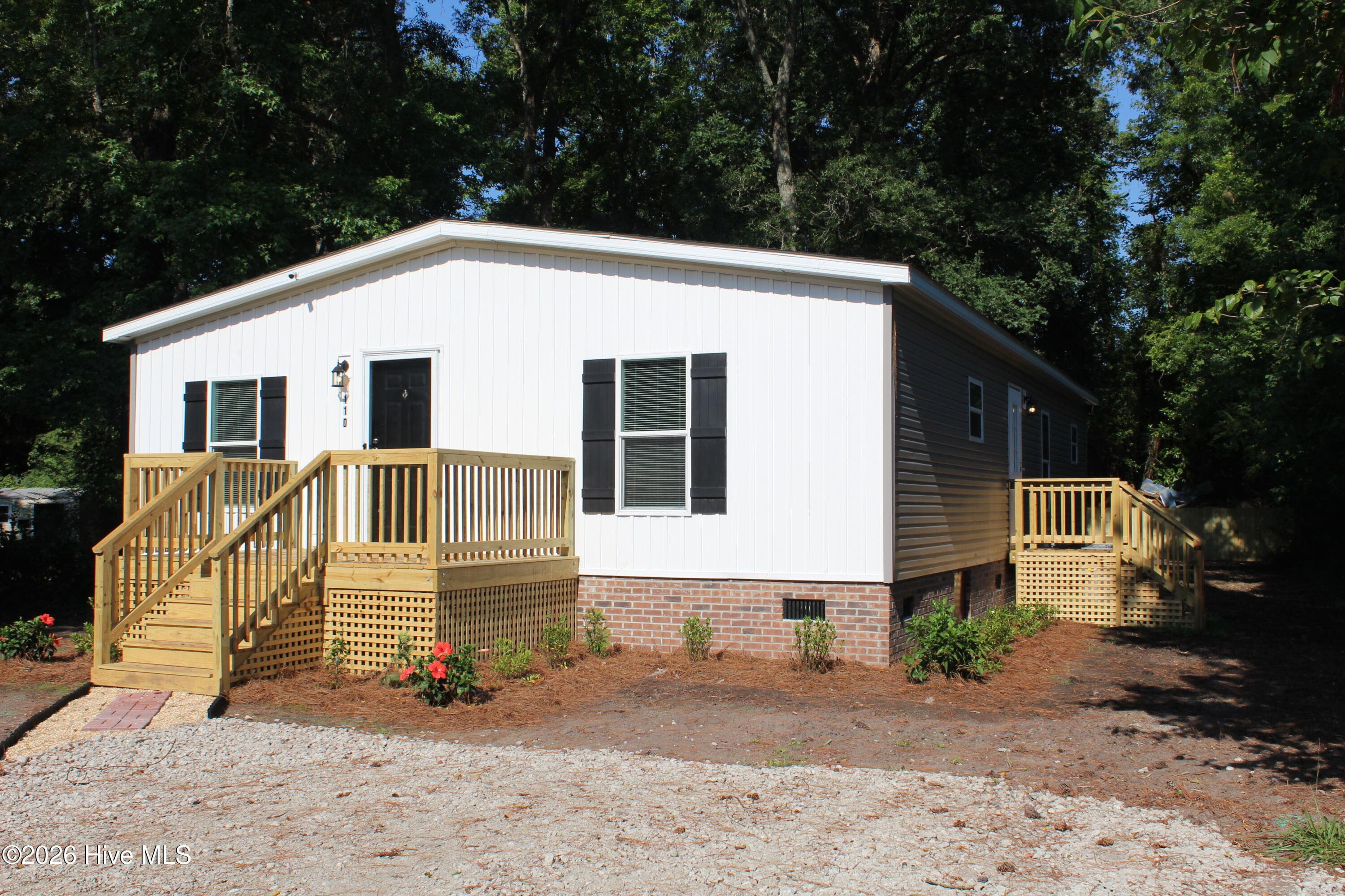 Front of 110 Denise Drive, Jacksonville, NC 28540