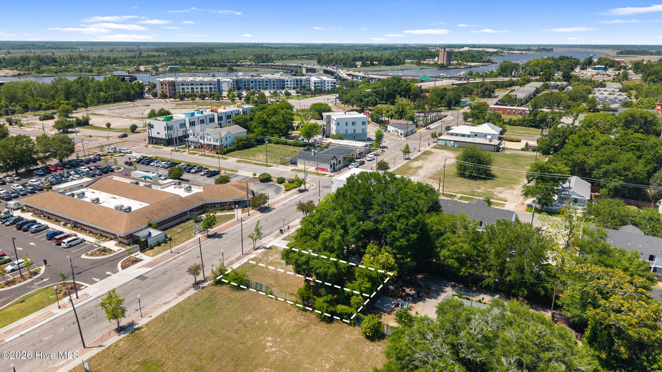 Front of 916 N 4th Street, Wilmington, NC 28401