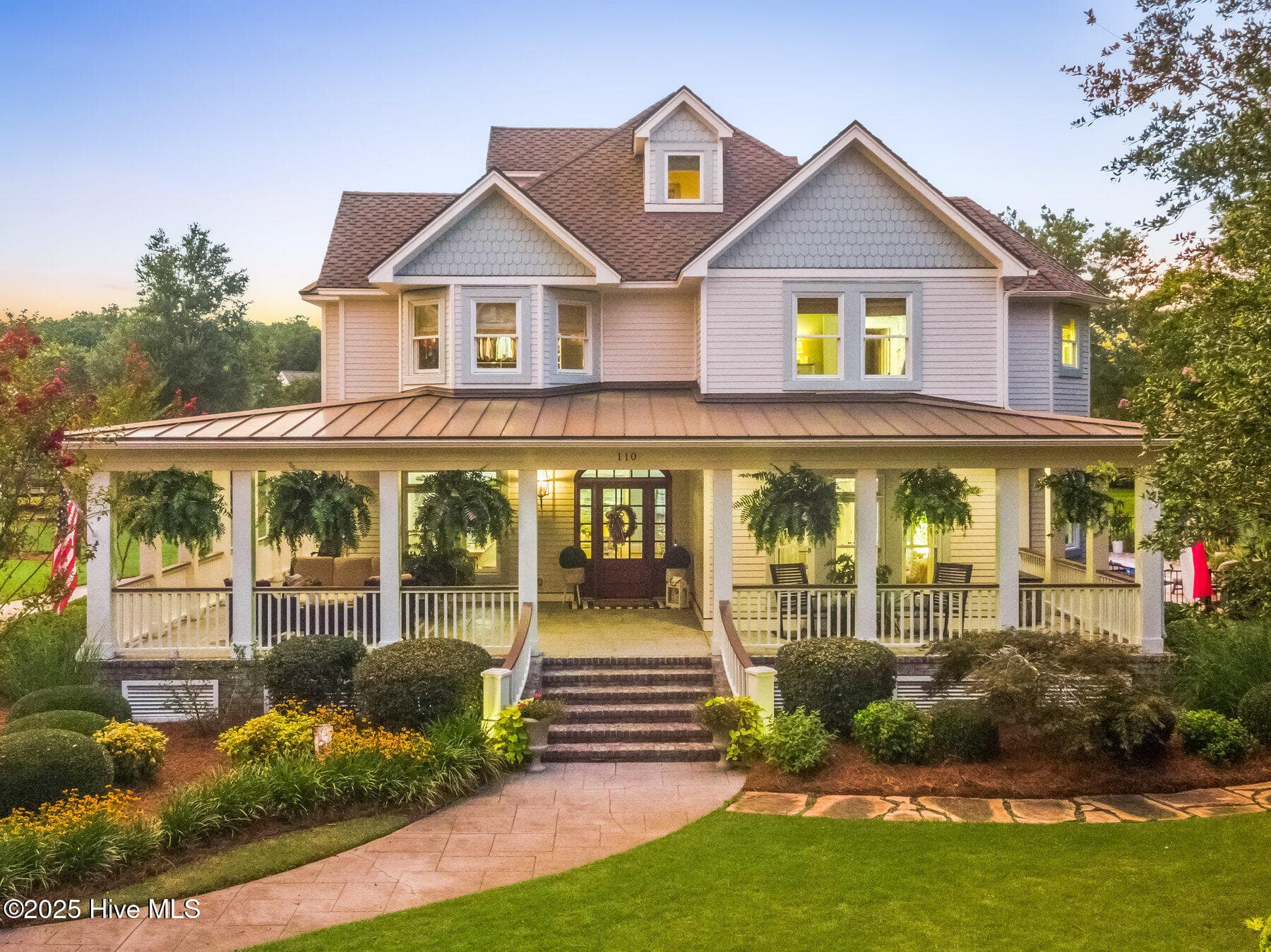 Exterior of 110 Seven Oaks Court, Hampstead, NC 28443