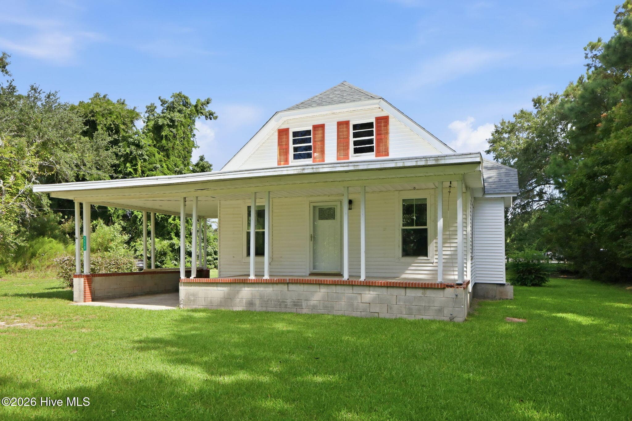 Exterior of 1112 Wilson Avenue, Morehead City, NC 28557
