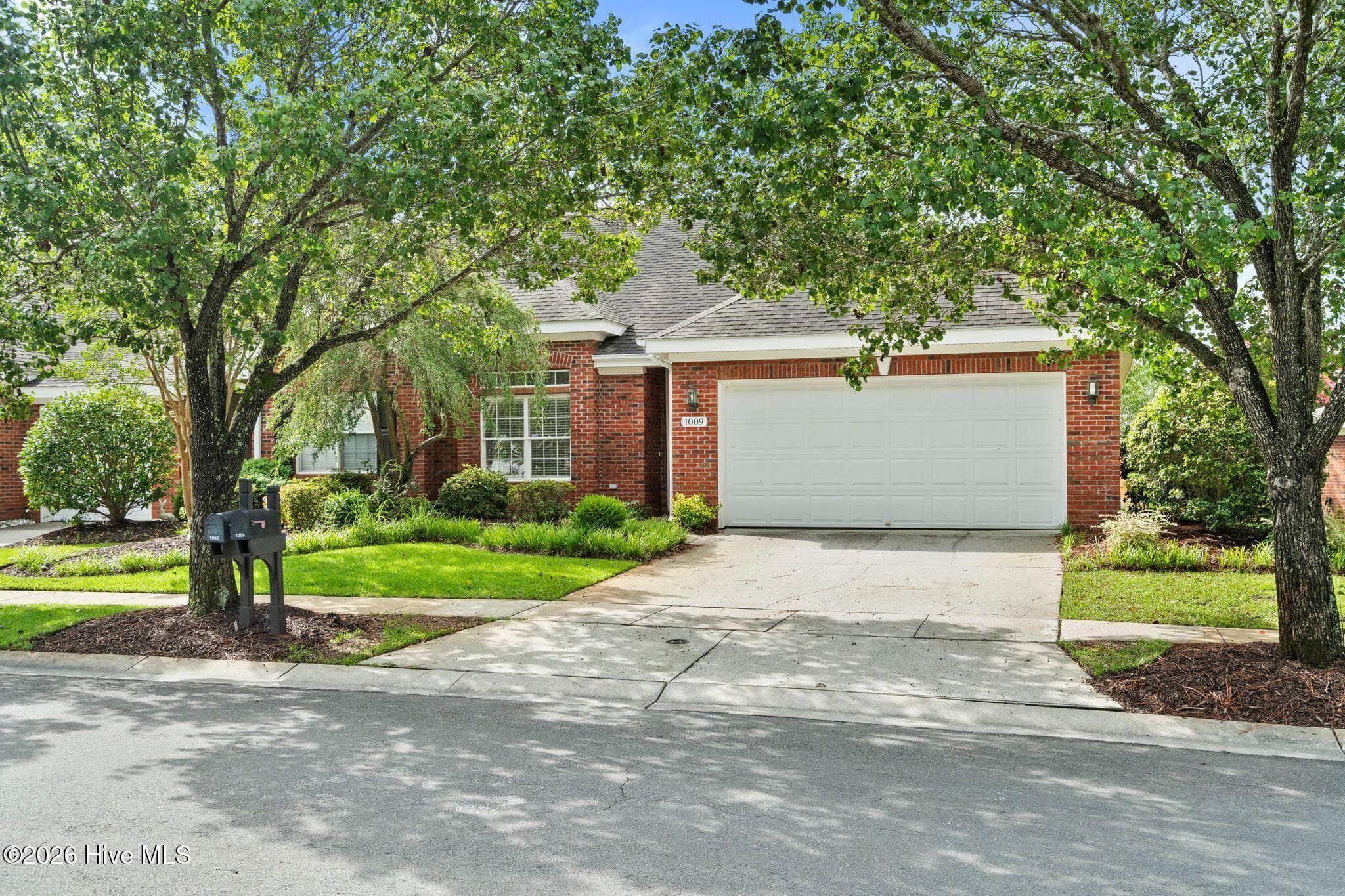 Front of 1009 Avenshire Circle, Wilmington, NC 28412
