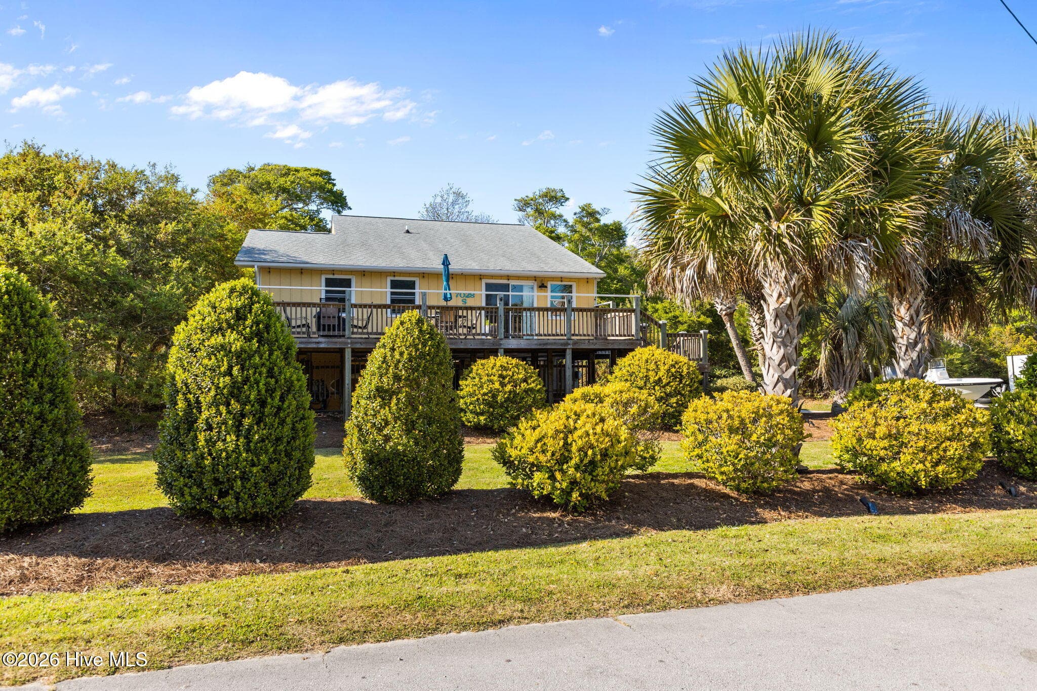 Front of 7028 Archers Creek Drive S, Emerald Isle, NC 28594
