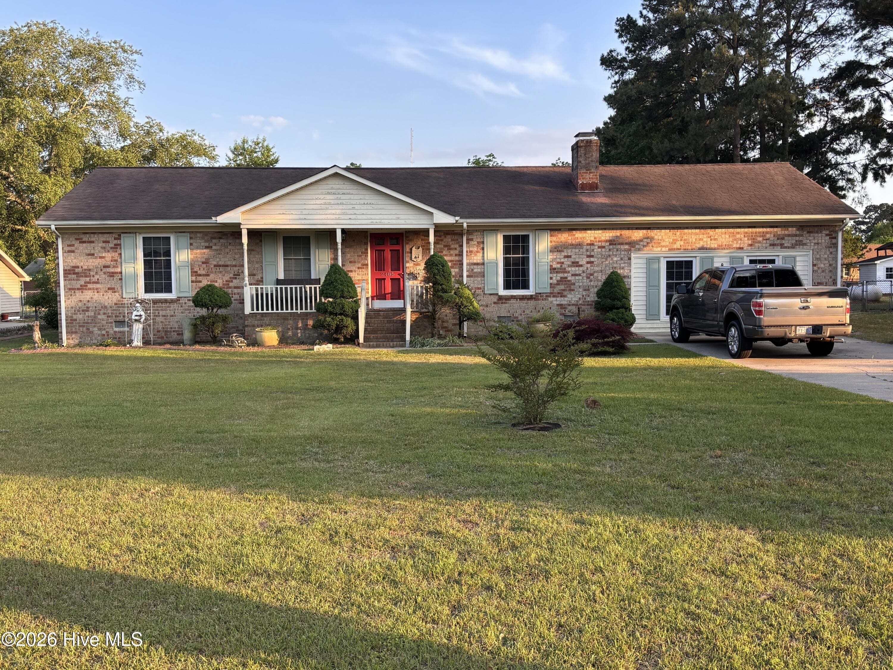 Front of 2485 Pine Knoll Drive, Kinston, NC 28504