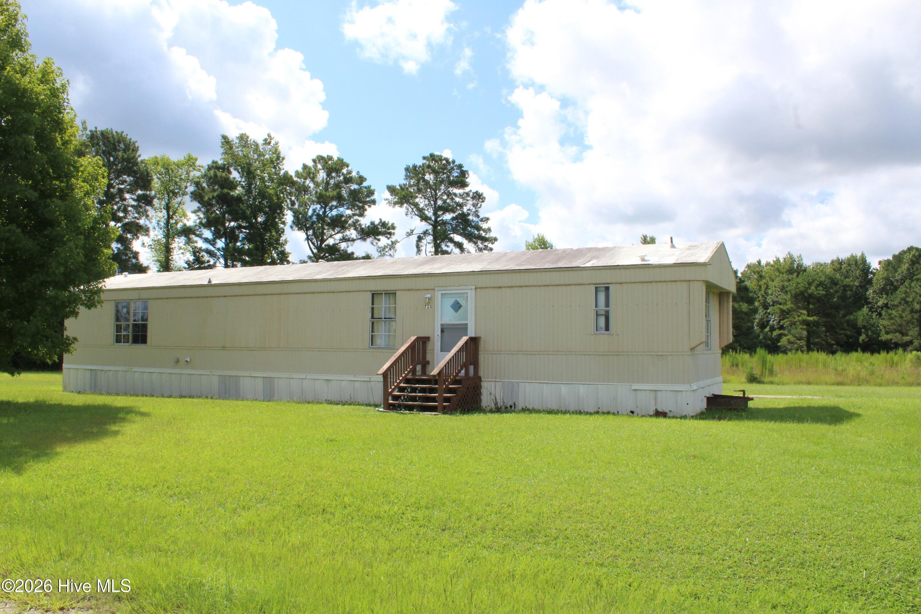 Front of 723 Briarneck Road, Jacksonville, NC 28540